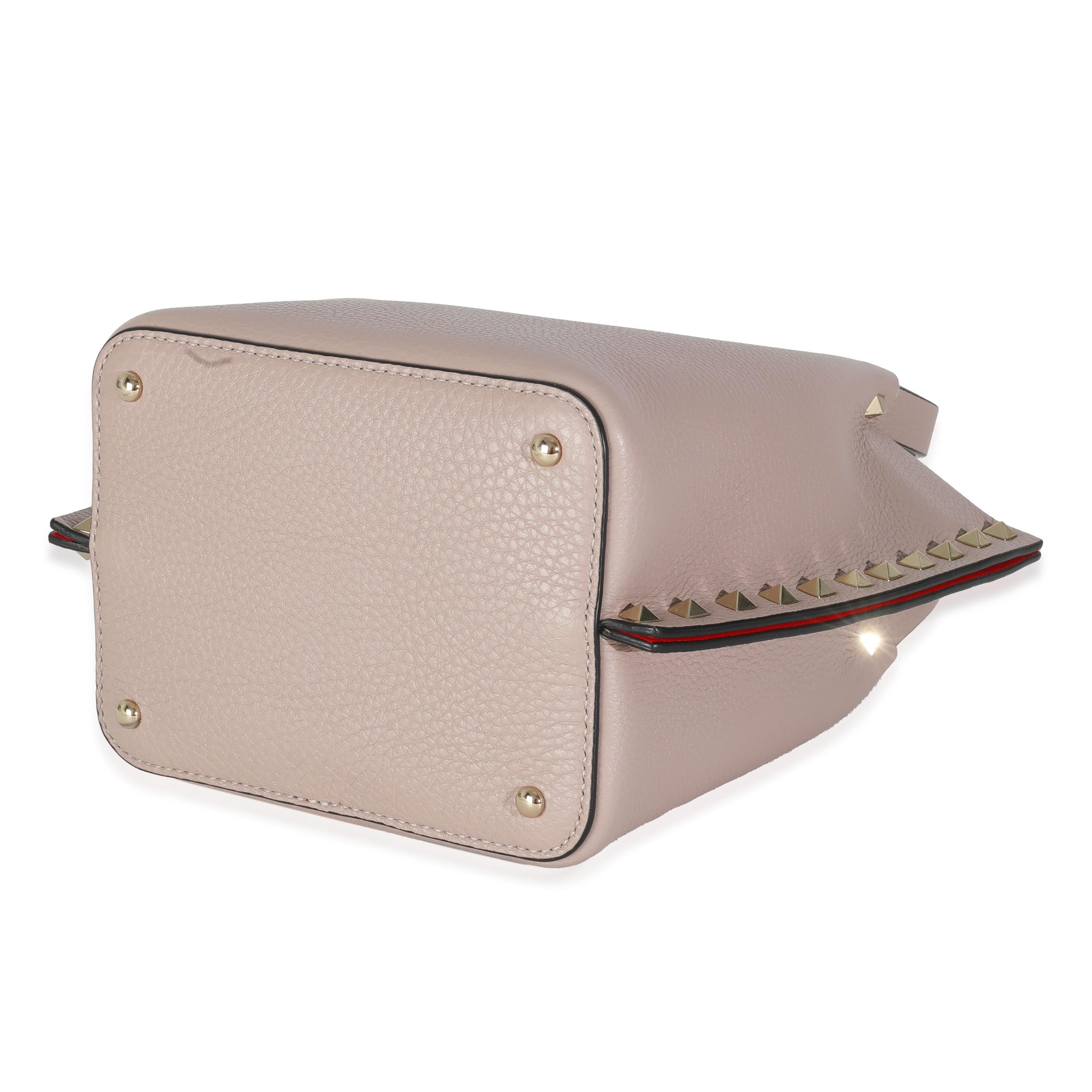 da uomo o donna Valentino Tote piccola Rockstud in pelle beige con manico superiore in vendita