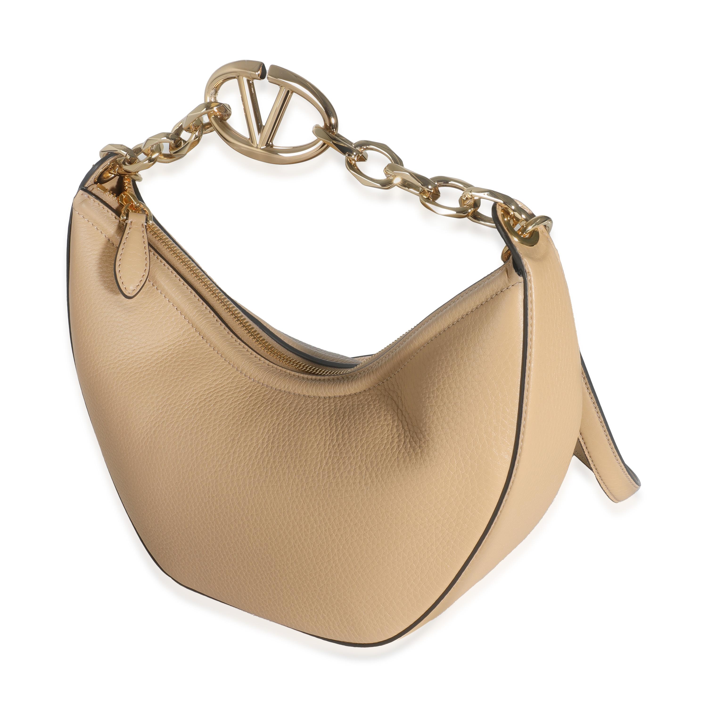 Valentino Nappa Beige Piccolo Vlogo Moon Hobo In condizioni ottime in vendita a New York, NY