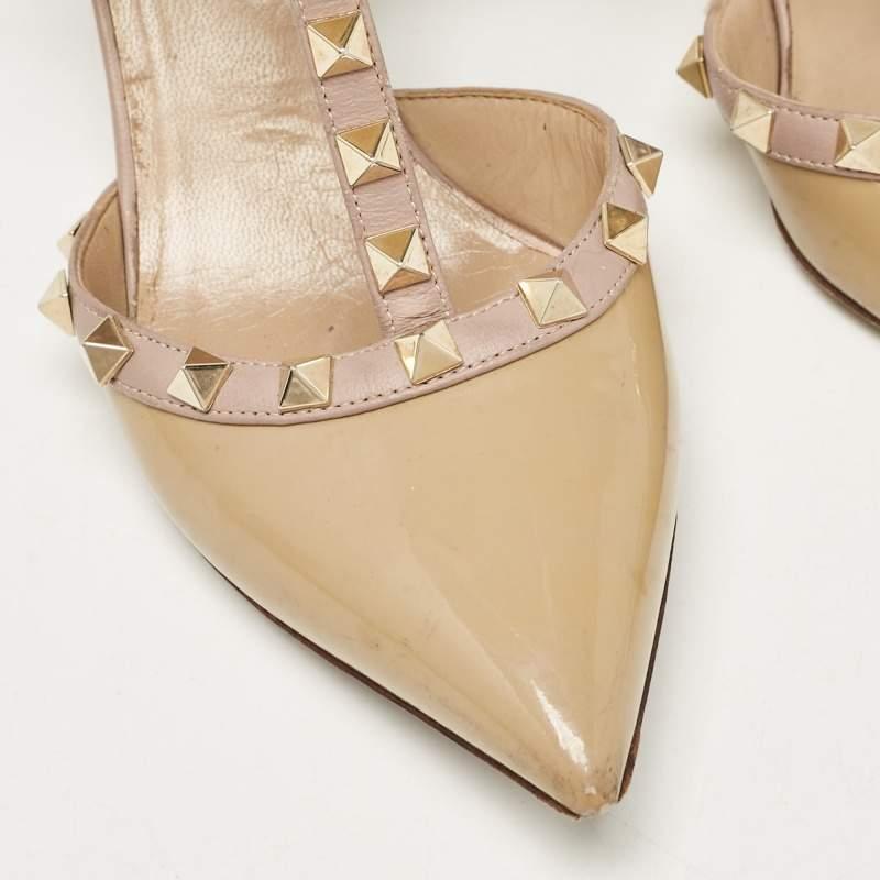 Valentino escarpins à clous Rockstud en cuir verni beige, taille 36 en vente 2