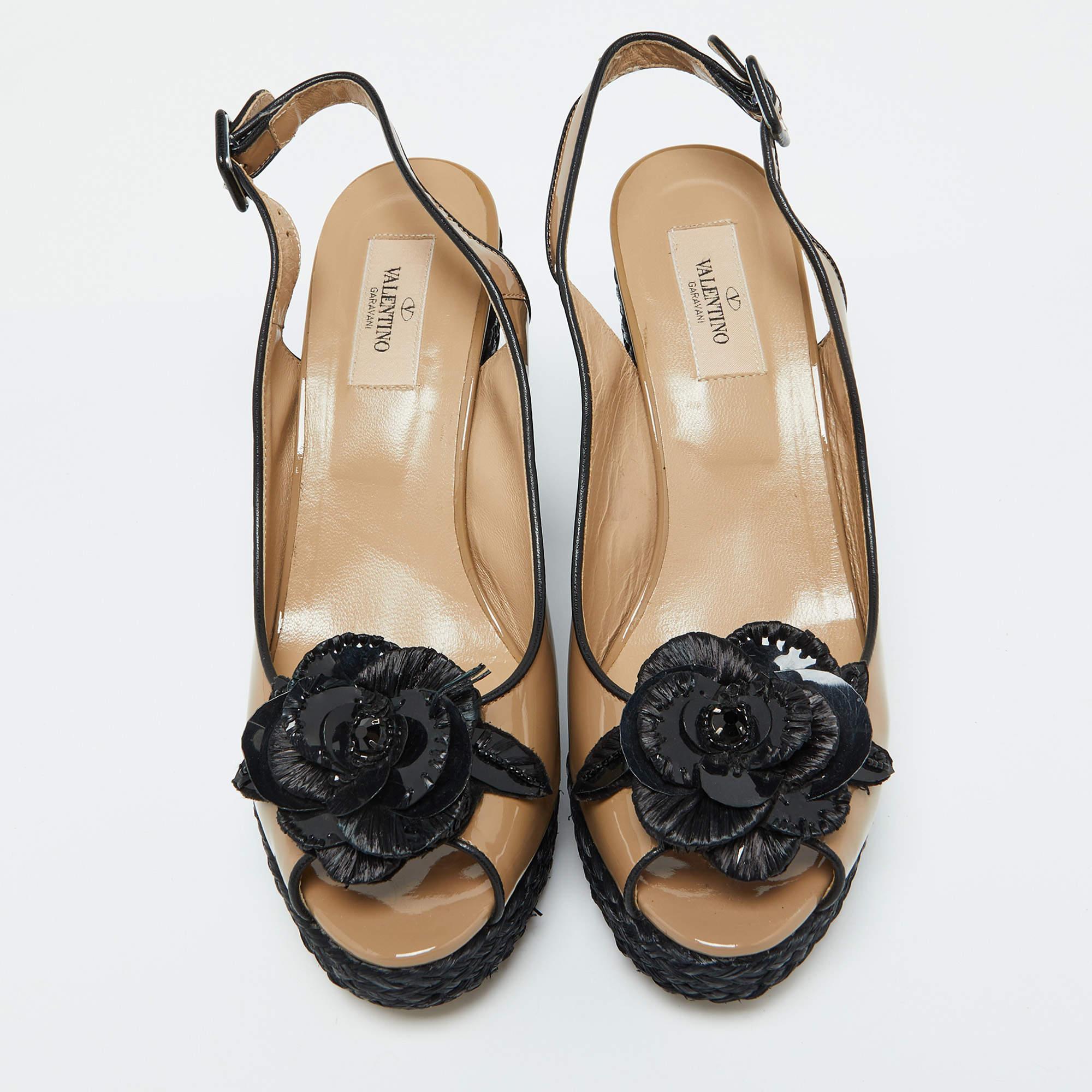 Black Valentino Beige Patent Leather Rose Embellished Espadrille Wedge Sandals Size 39
