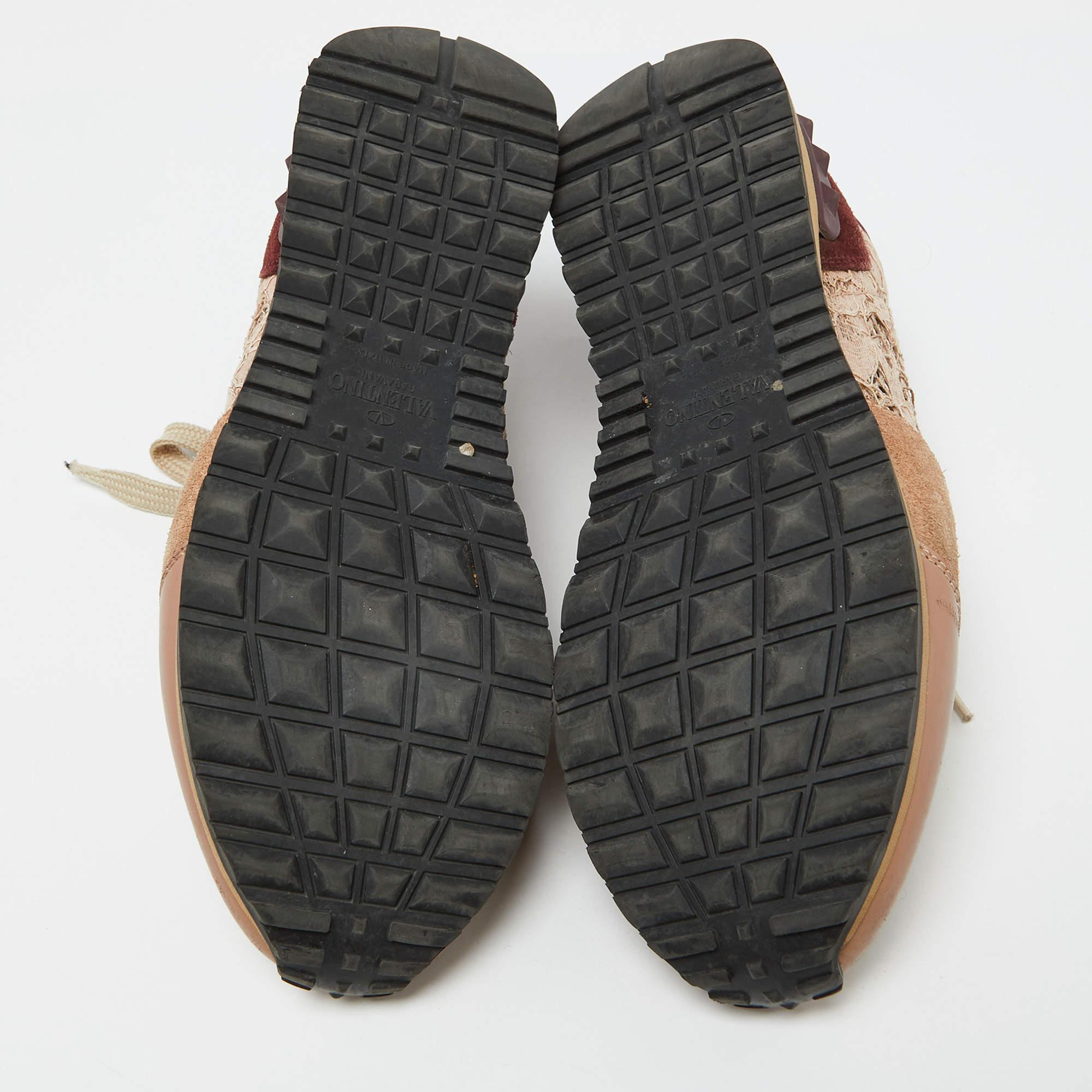 Valentino Beige/Rosa Floral Spitze und Leder Rockrunner Low Top Turnschuhe Größe 35 im Angebot 1