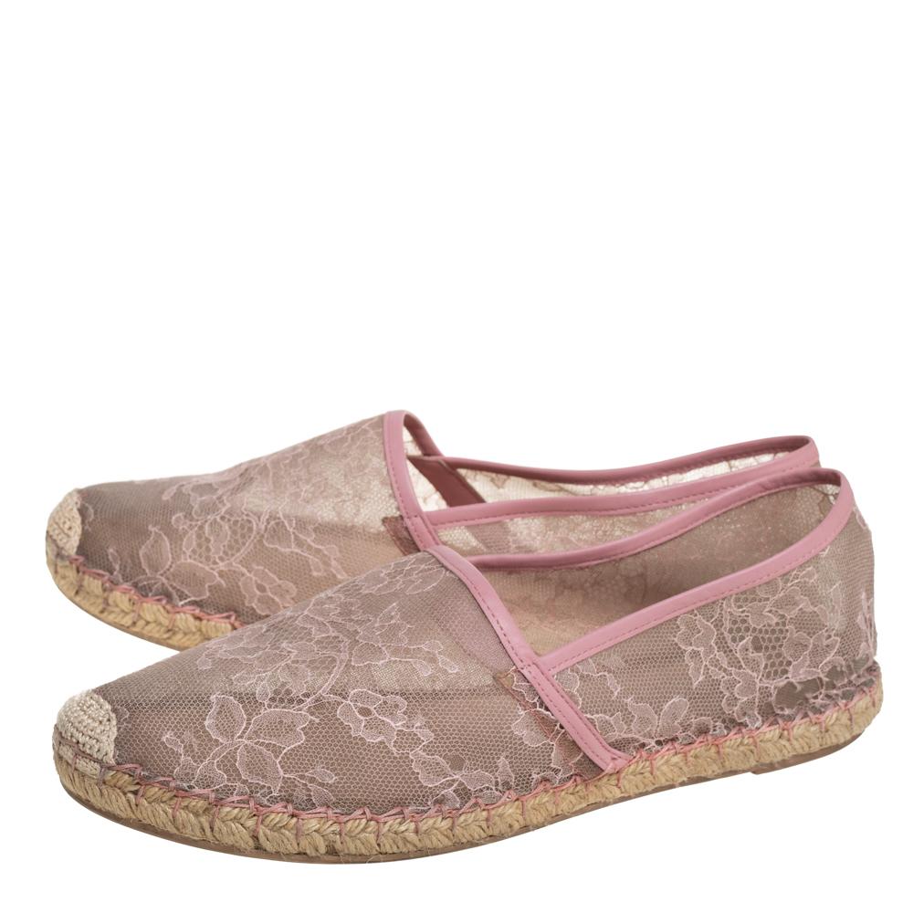 Valentino Beige/Pink Leather And Lace Espadrilles Flats Size 40 In Good Condition For Sale In Dubai, Al Qouz 2