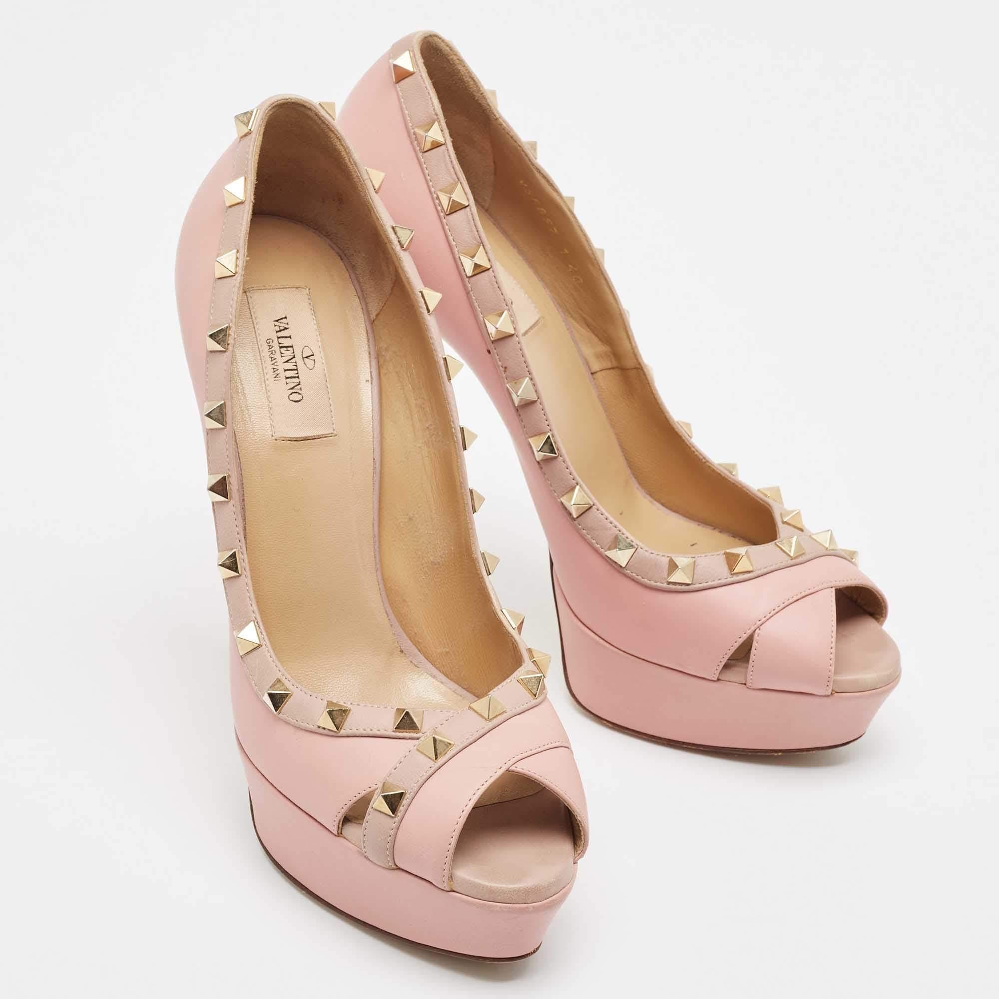 Women's Valentino Beige/Pink Leather Rockstud Peep Toe Pumps Size 40 For Sale