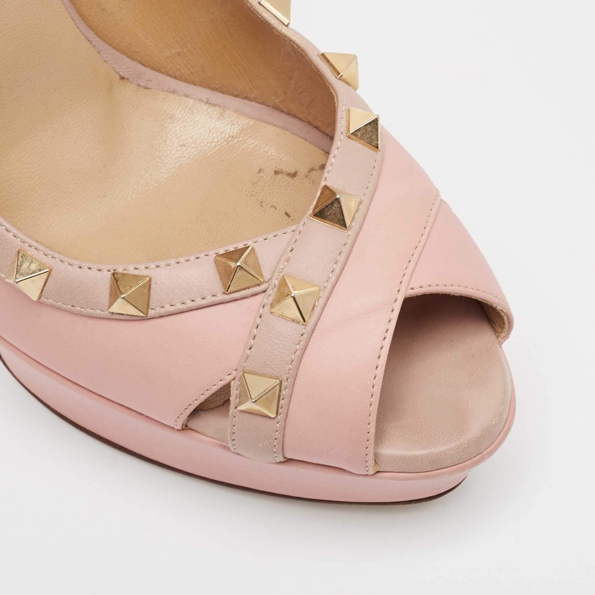 Valentino Beige/Pink Leather Rockstud Peep Toe Pumps Size 40 For Sale 4