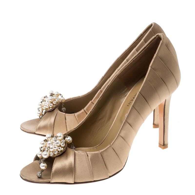 Women's Valentino Beige Satin Pearl and Crystal Brooch Peep Toe Pump Size 36.5