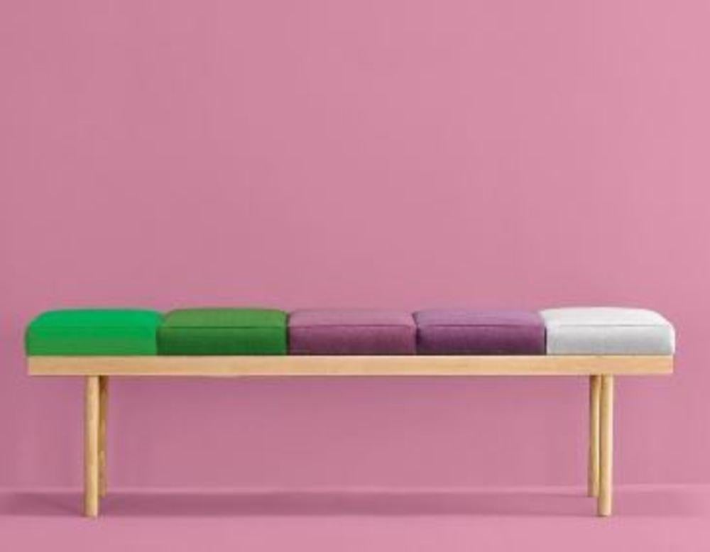 Valentino bench - Pepe Albargues
Dimensions: 45 x 150 x 45 cm
Materials: Beechwood structure.
Seat stuffed with polyurethane 3542.

The Valentino bench is an extremely versatile piece that
adapts to everyone’s mood.

It invites the user to play