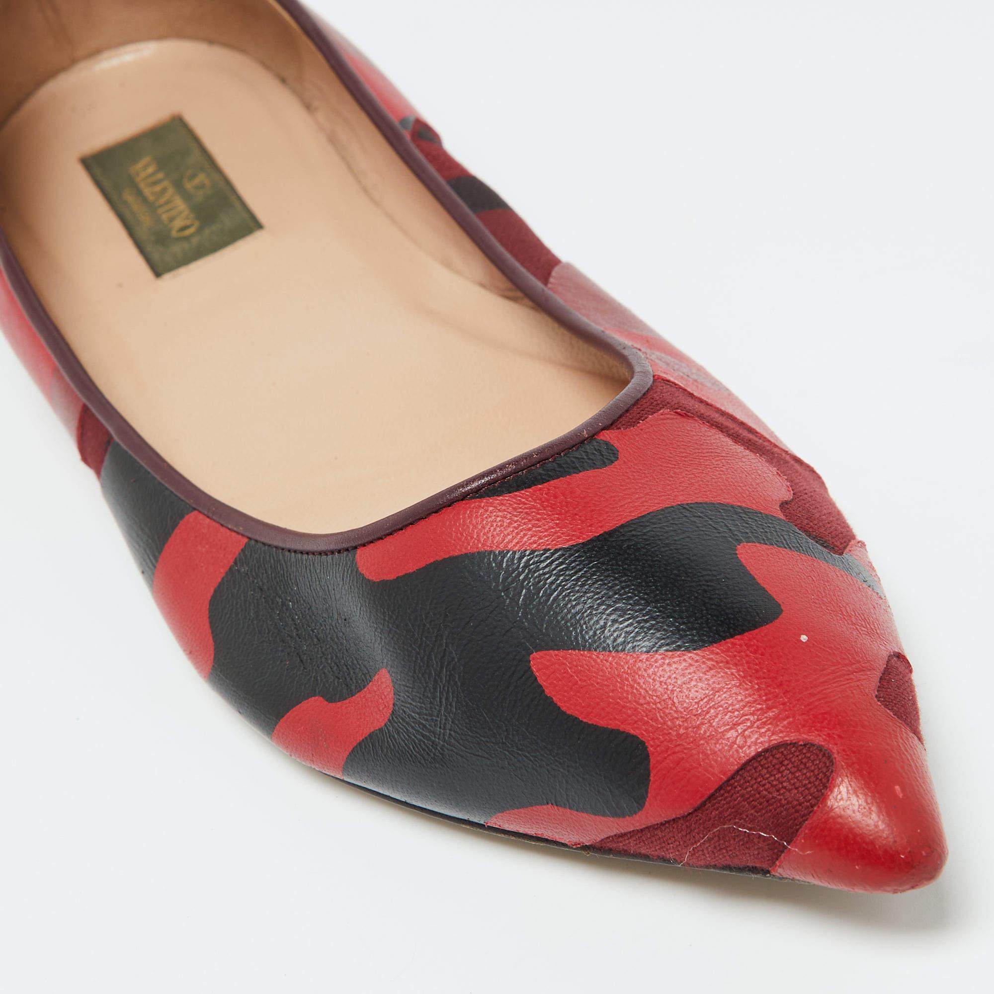Valentino Ballerines en toile et cuir bicolore camouflage taille 40 en vente 2