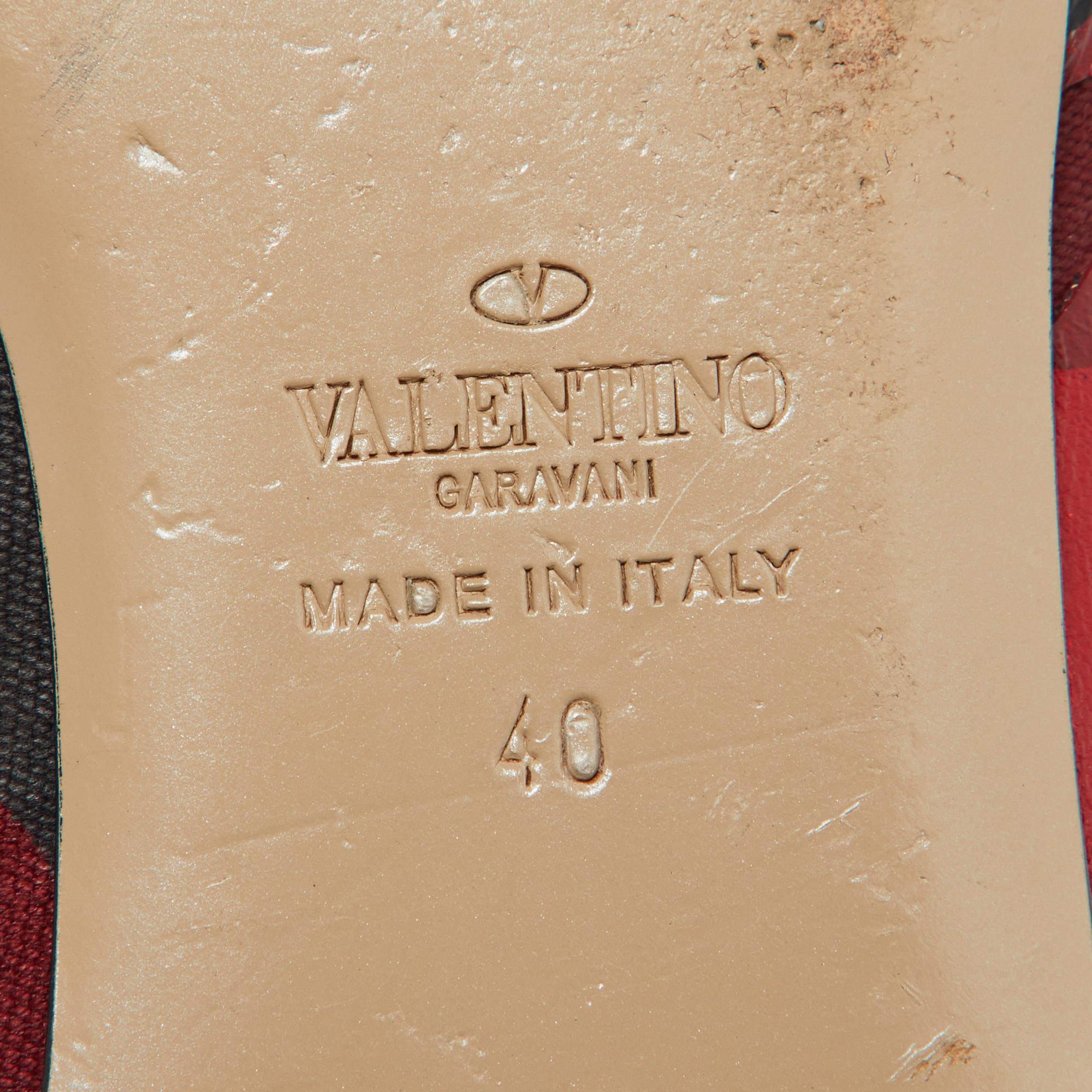 Valentino Ballerines en toile et cuir bicolore camouflage taille 40 en vente 3