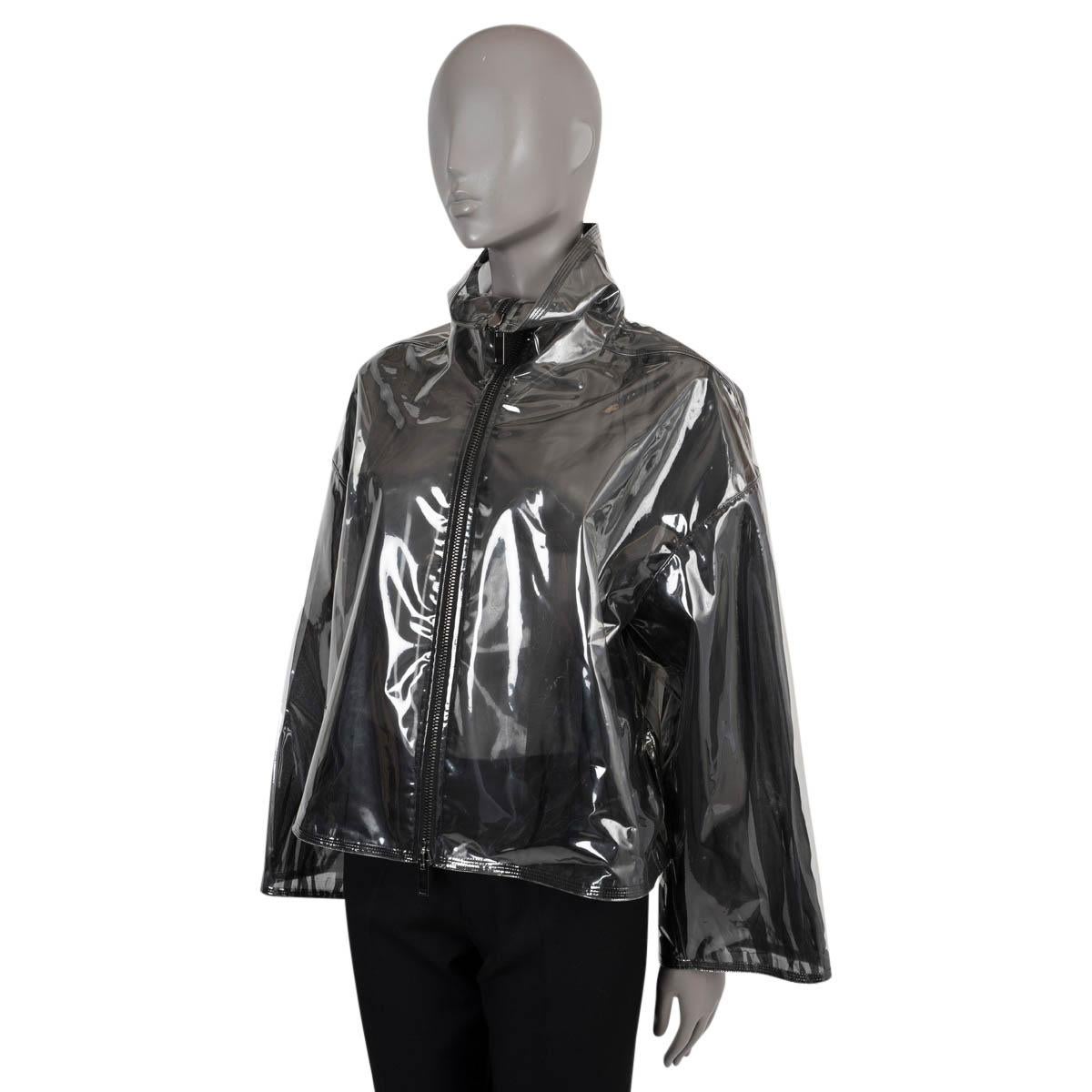 100% authentic Valentino vinyl jacket in clear polyurethane (100%). Features a high standing collar and side pockets. Closes within zipper on the front and is lined in black silk (100%). Has been worn and is in excellent condition.

2018