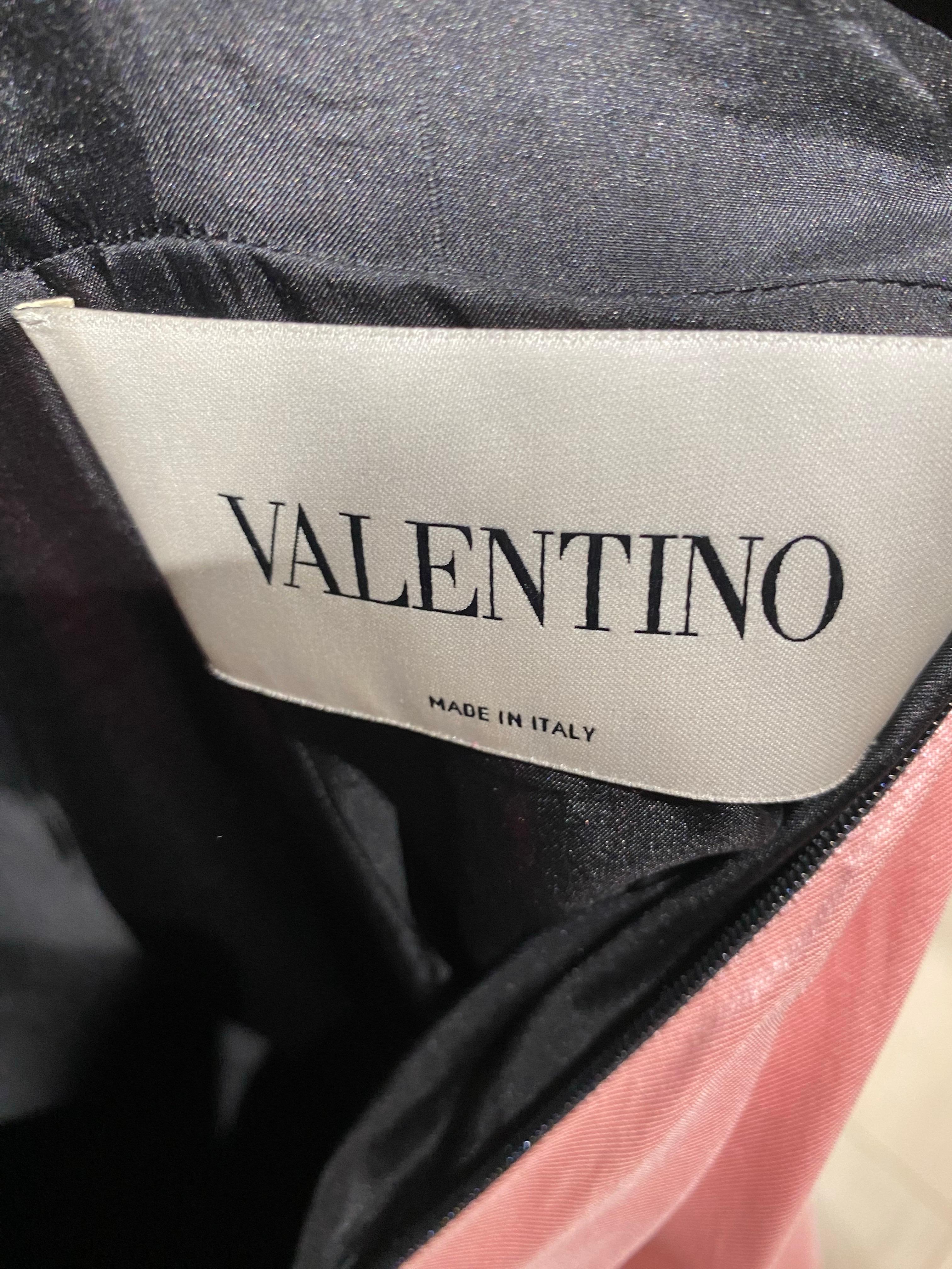 Valentino Abito in seta nera e rosa con fiocco in vendita 3