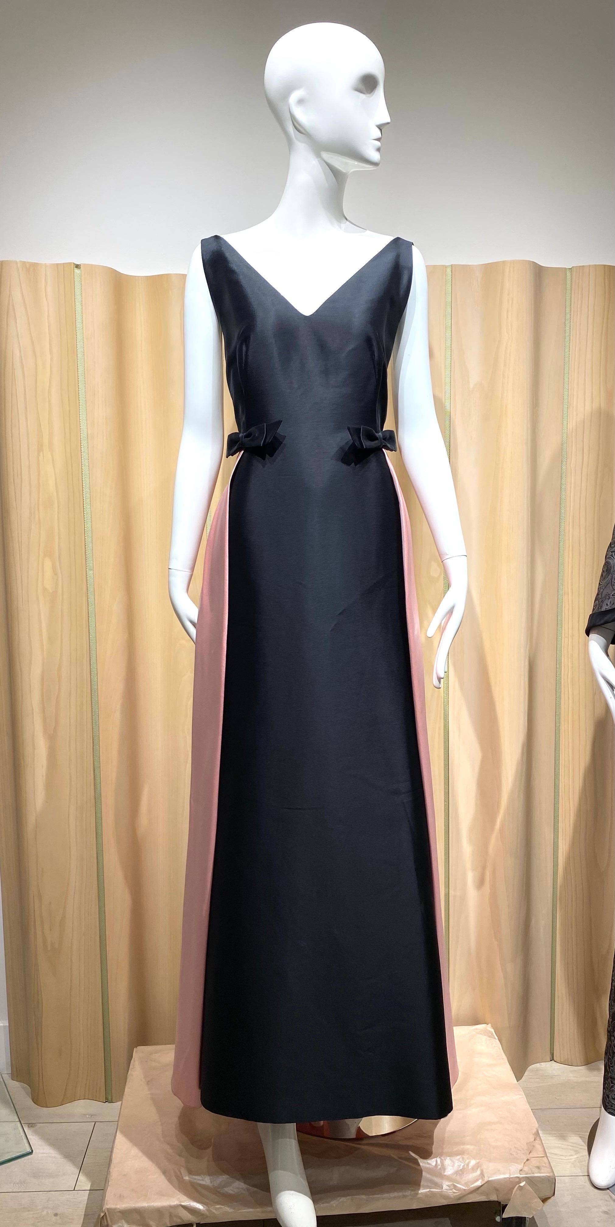 Valentino Abito in seta nera e rosa con fiocco in vendita 4