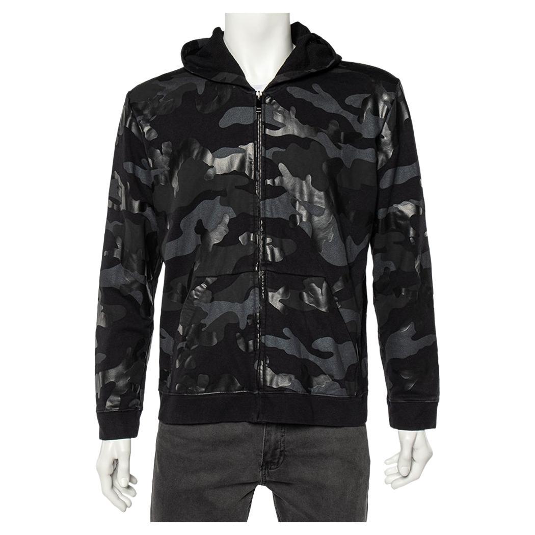 Valentino - Sweat-shirt à capuche en coton imprimé camouflage noir avec fermeture éclair L en vente