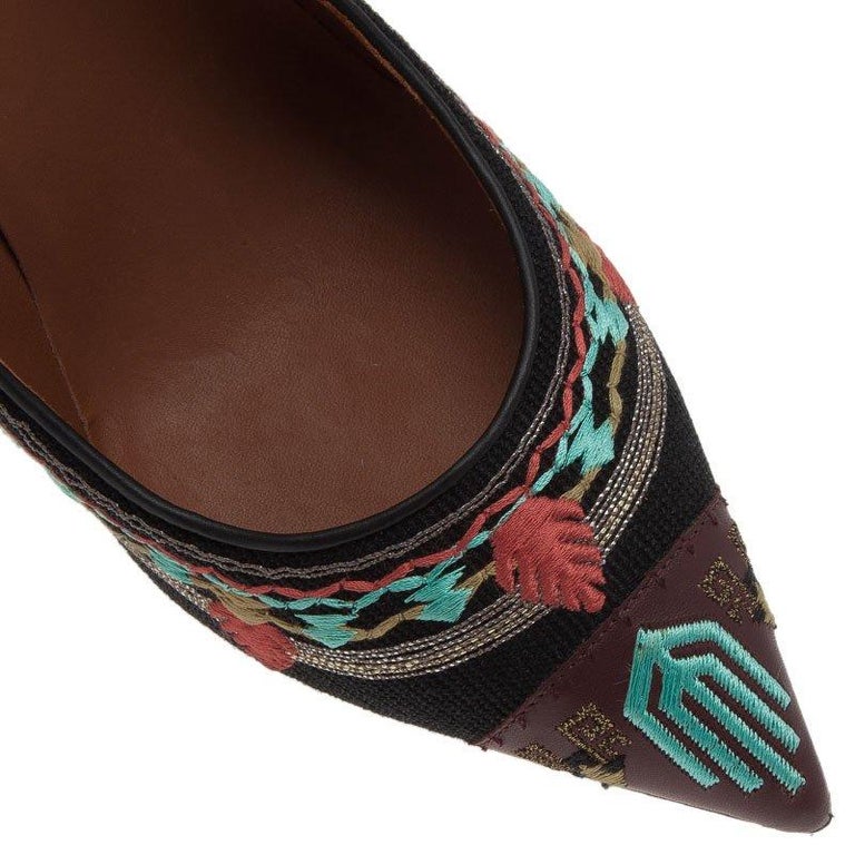 Valentino Black Canvas Kilim Embroidered Pumps Size 40 For Sale at 1stDibs