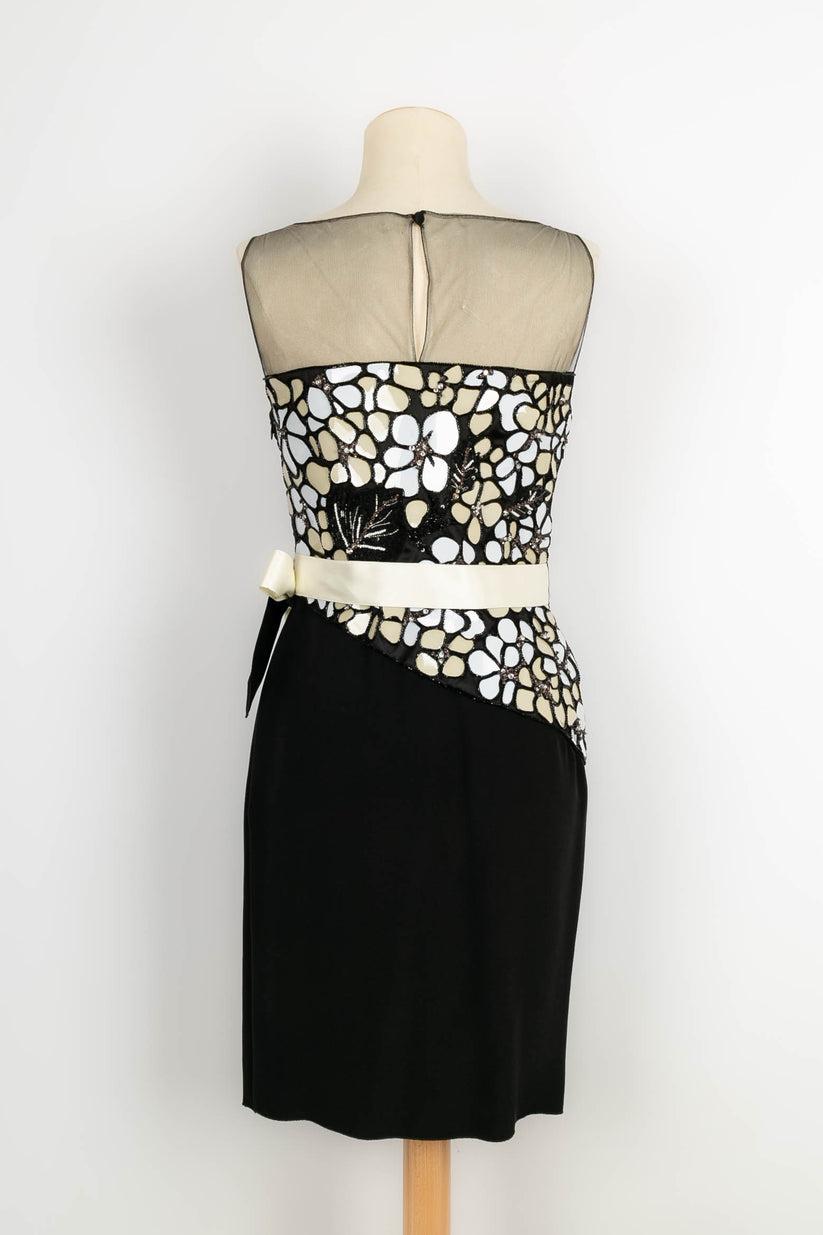 Valentino Black Dress Sewn with Beads In Excellent Condition For Sale In SAINT-OUEN-SUR-SEINE, FR