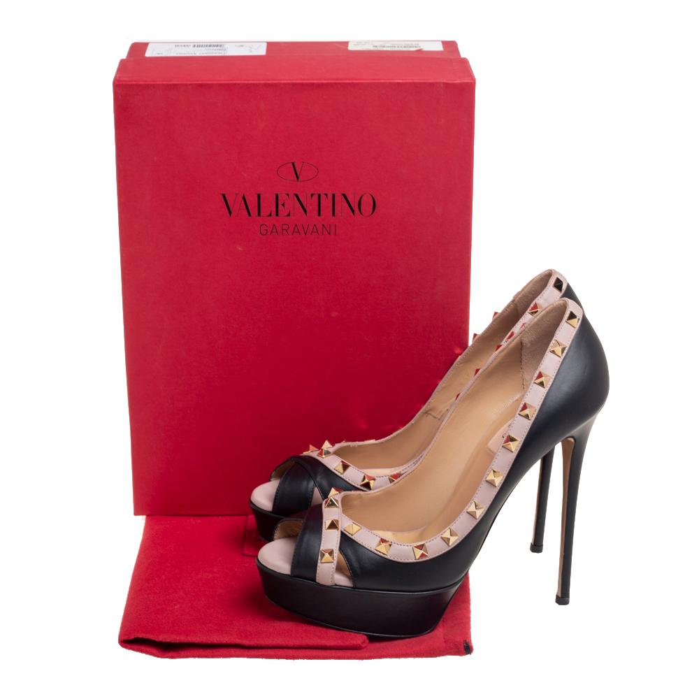RED Valentino Escarpin \u00e0 plateforme noir-rose motif de tache Chaussures Escarpins Escarpins à plateforme 