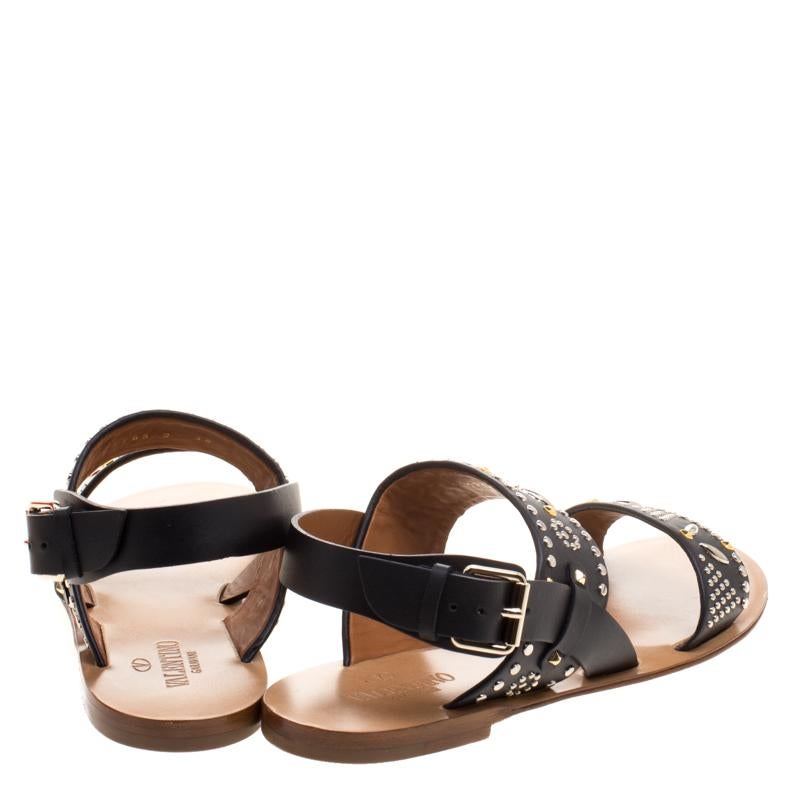 Valentino Black Embellished Leather Flat Sandals Size 38 In New Condition In Dubai, Al Qouz 2