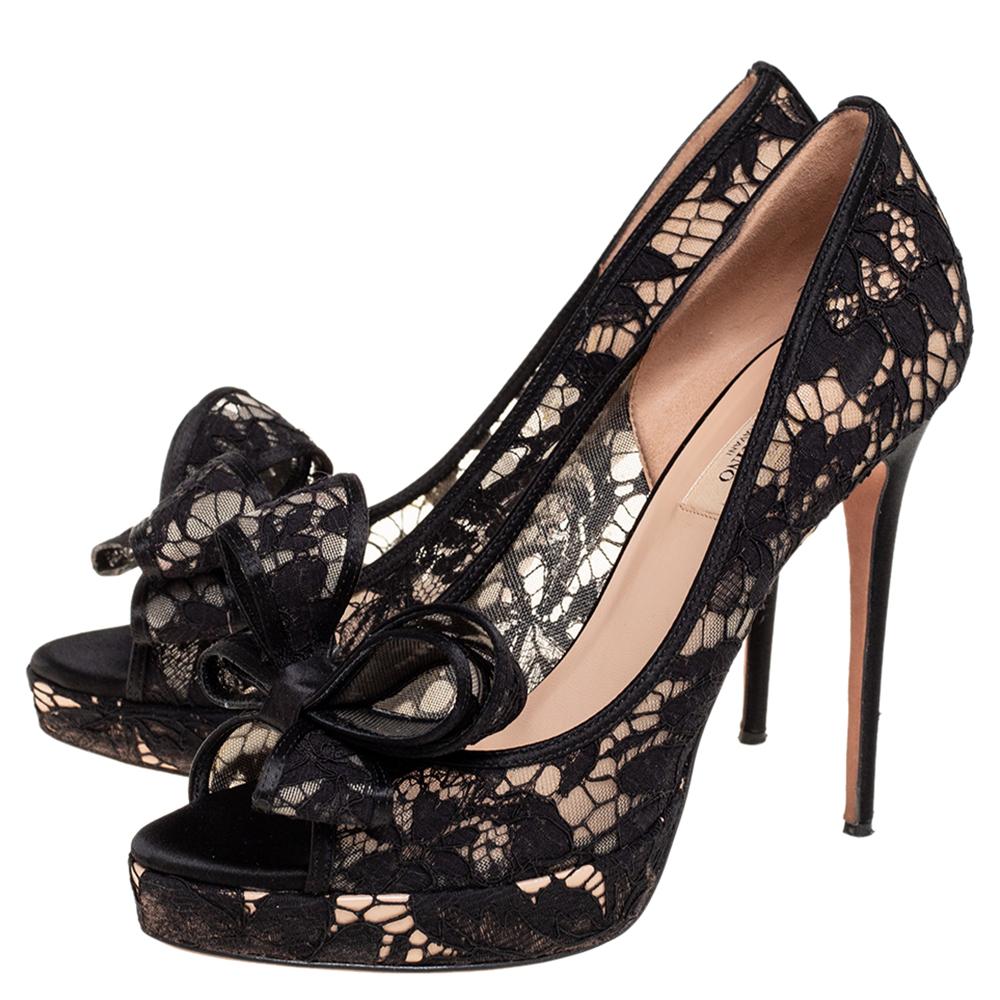 Valentino Black Floral Lace Couture Bow Peep-Toe Platform Pumps Size 39 2