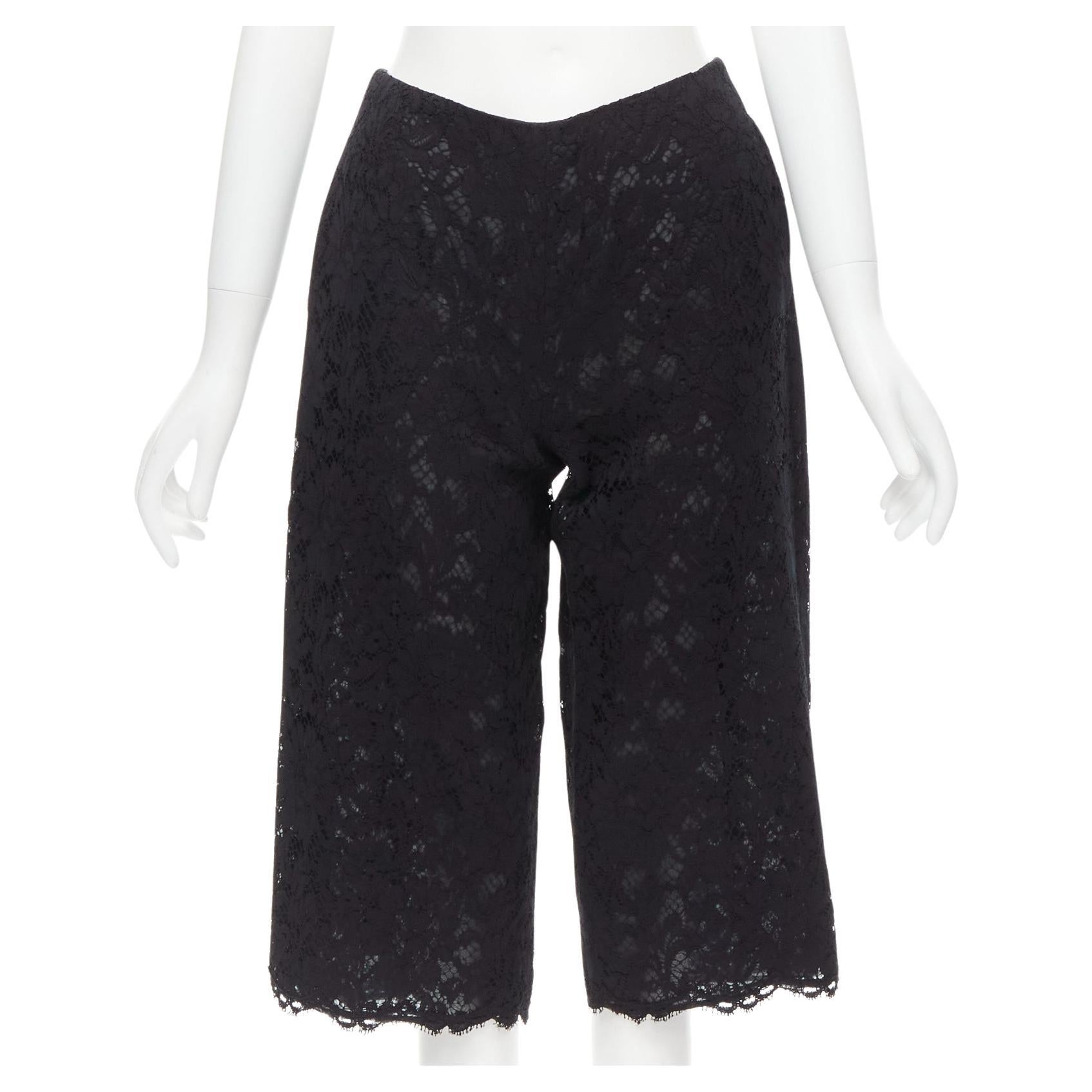 VALENTINO schwarz florale Spitze knielange Culotte Shorts IT38 XS im Angebot