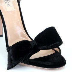 Valentino Black Garavani Velvet Bow High Heels Open Toe Pumps VG-S0930P-0377