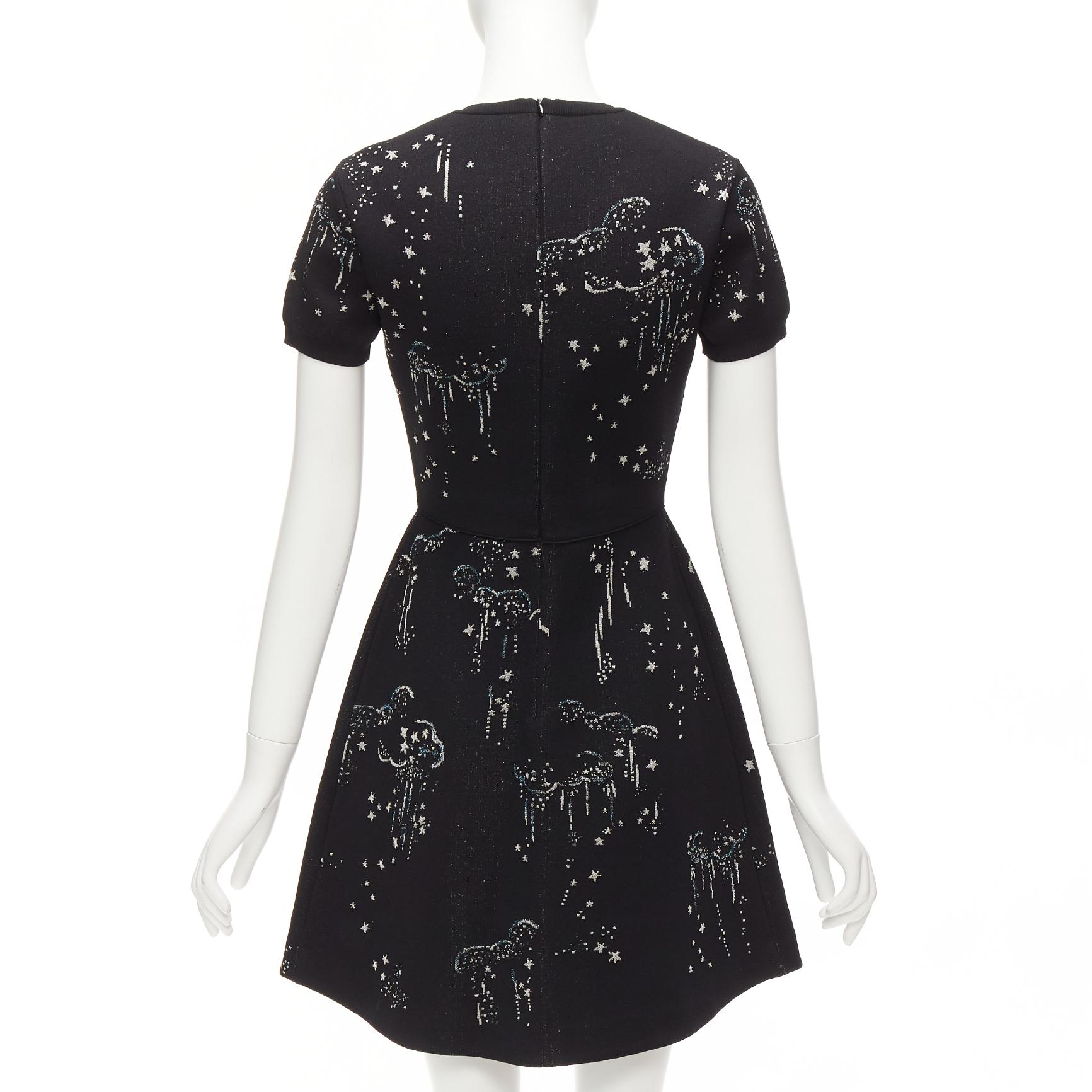VALENTINO negro glitter nube estrella jacquard manga corta ajustado vestido acampanado S en venta 1