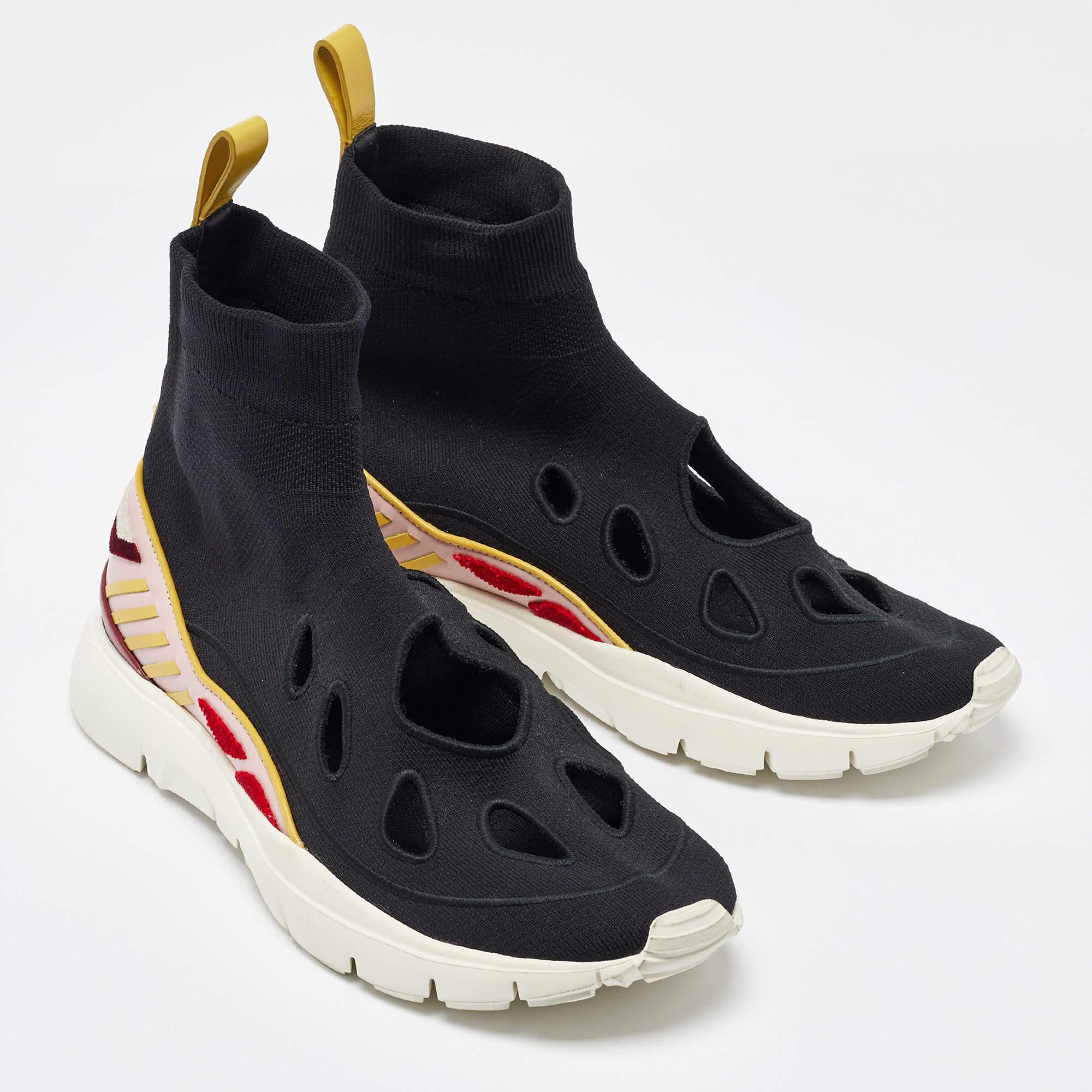 Valentino - Scarpe da ginnastica con calzino in maglia nera Taglia 39 In condizioni ottime in vendita a Dubai, Al Qouz 2