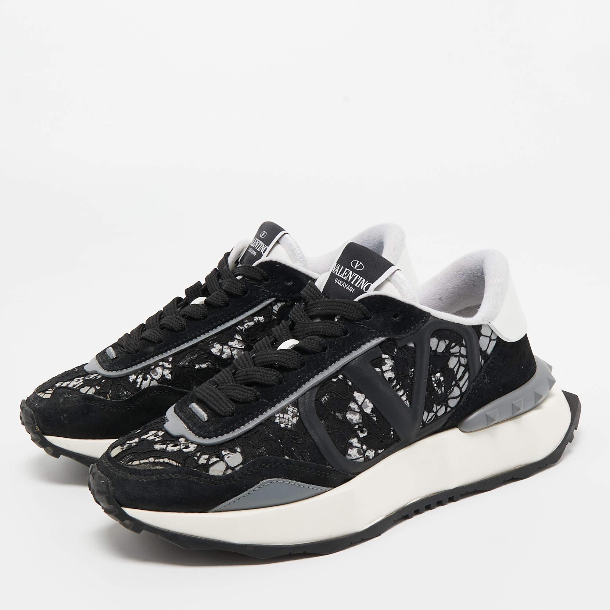 Valentino Black Lace and Suede Lacerunner Sneakers Size 36 In Good Condition For Sale In Dubai, Al Qouz 2