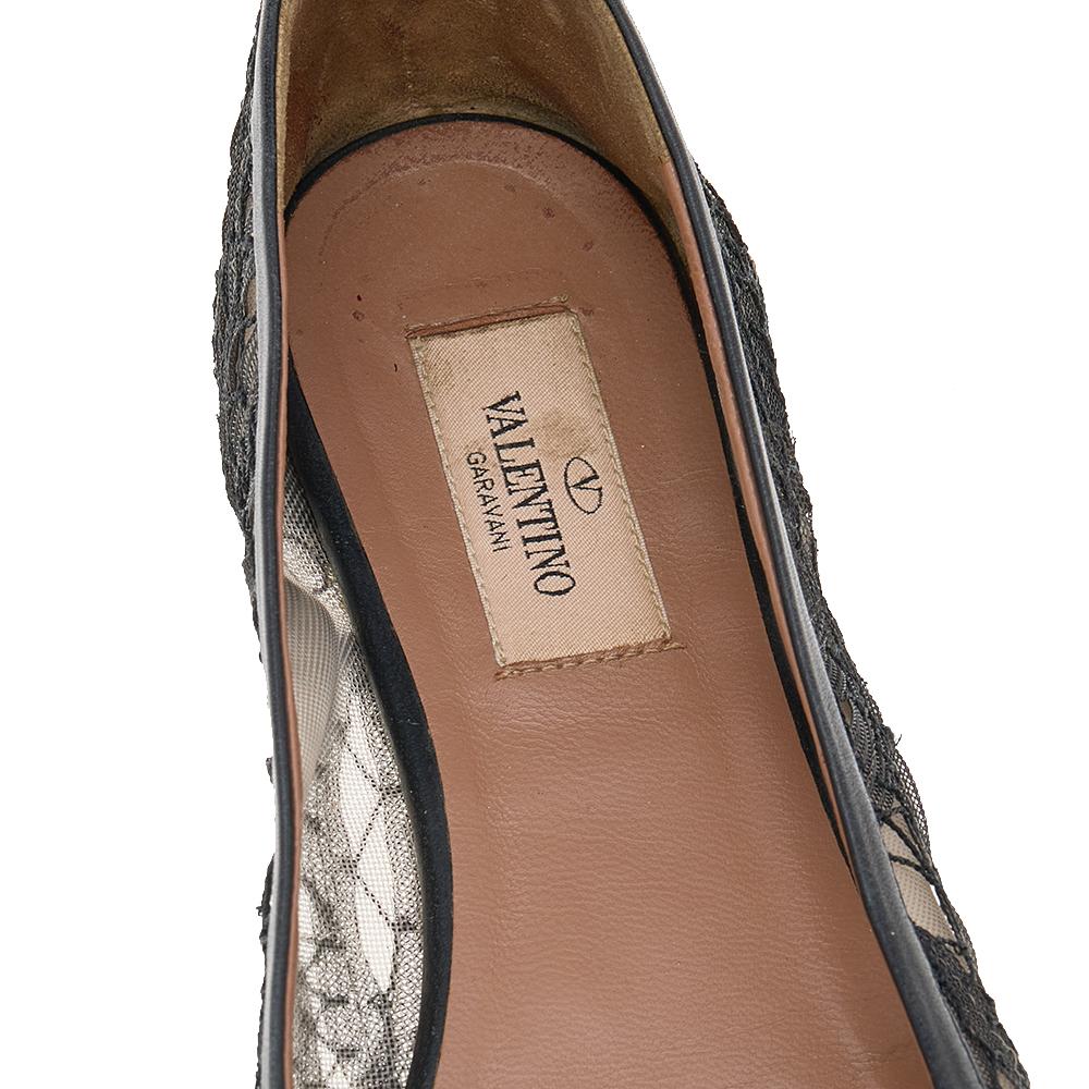 Valentino Black Lace Bow Detail Ballet Flats Size 37 For Sale 1