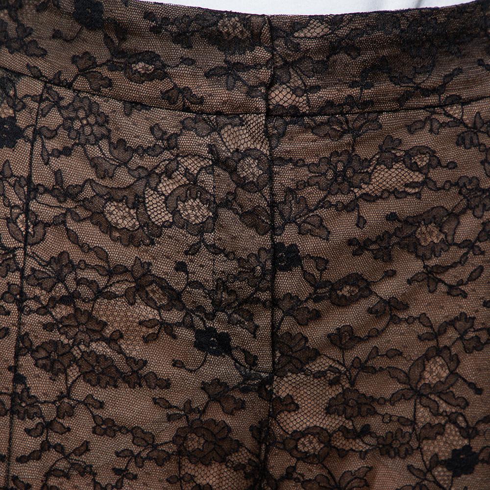 Valentino Pantalones acampanados con superposición de encaje negro L en Bueno Estado en Dubai, Al Qouz 2
