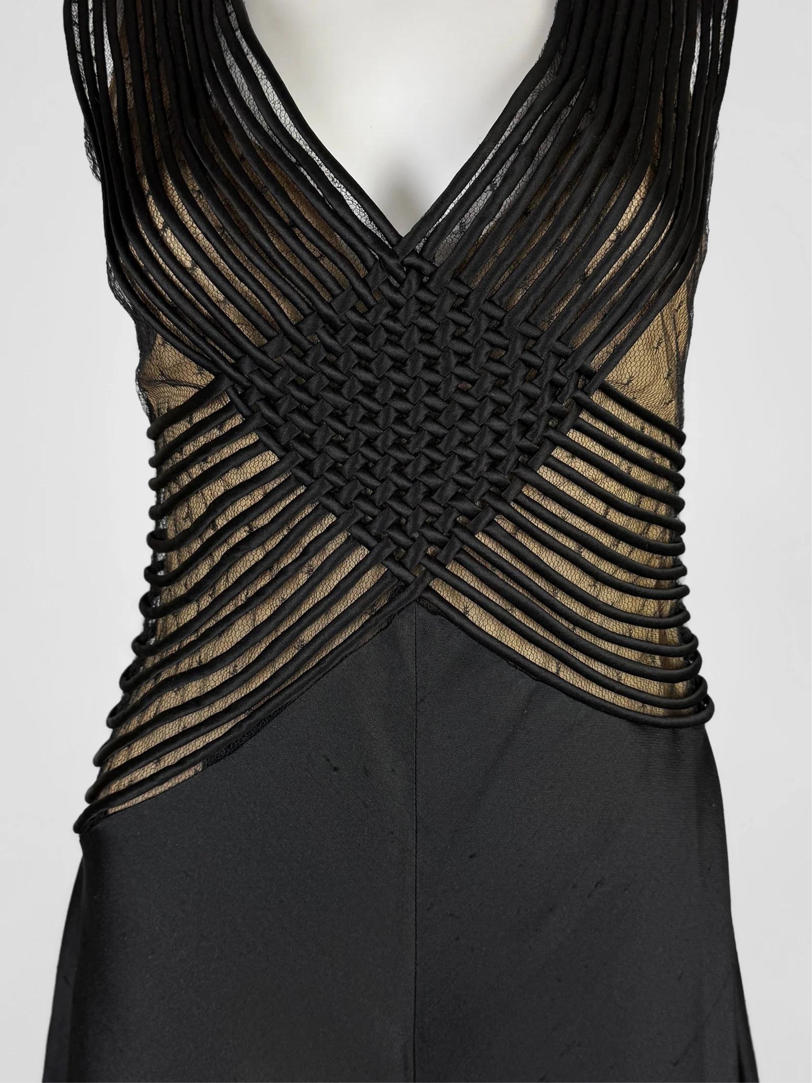Valentino Schwarzes Abendkleid mit Gittermuster, SS 1999 Damen im Angebot