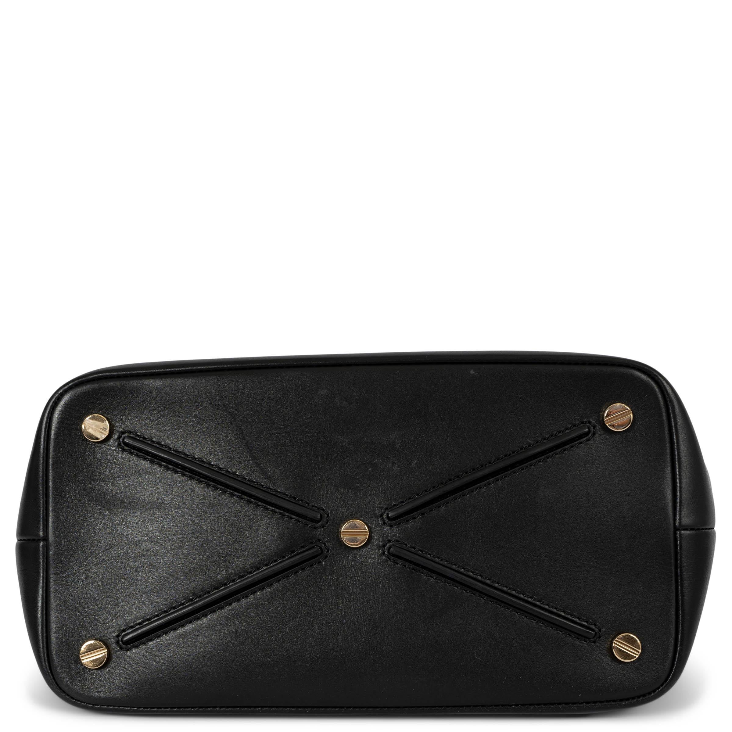 VALENTINO black leather 2017 LARGE DEMILUNE ROCKSTUD Bag In Good Condition For Sale In Zürich, CH