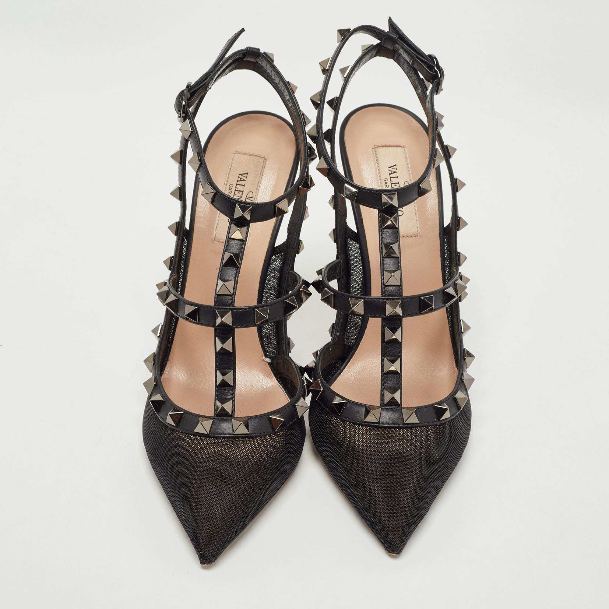The fashion house’s tradition of excellence, coupled with modern design sensibilities, works to make these Valentino pumps a fabulous choice. They'll help you deliver a chic look with ease.

Includes: Original Dustbag, Original Box, Extra