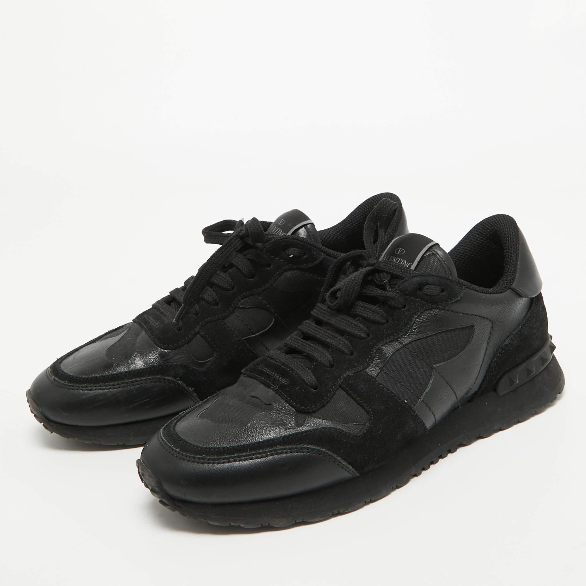 Valentino Black Leather and Suede Rockrunner Law Top Sneakers Size 40 For Sale 3