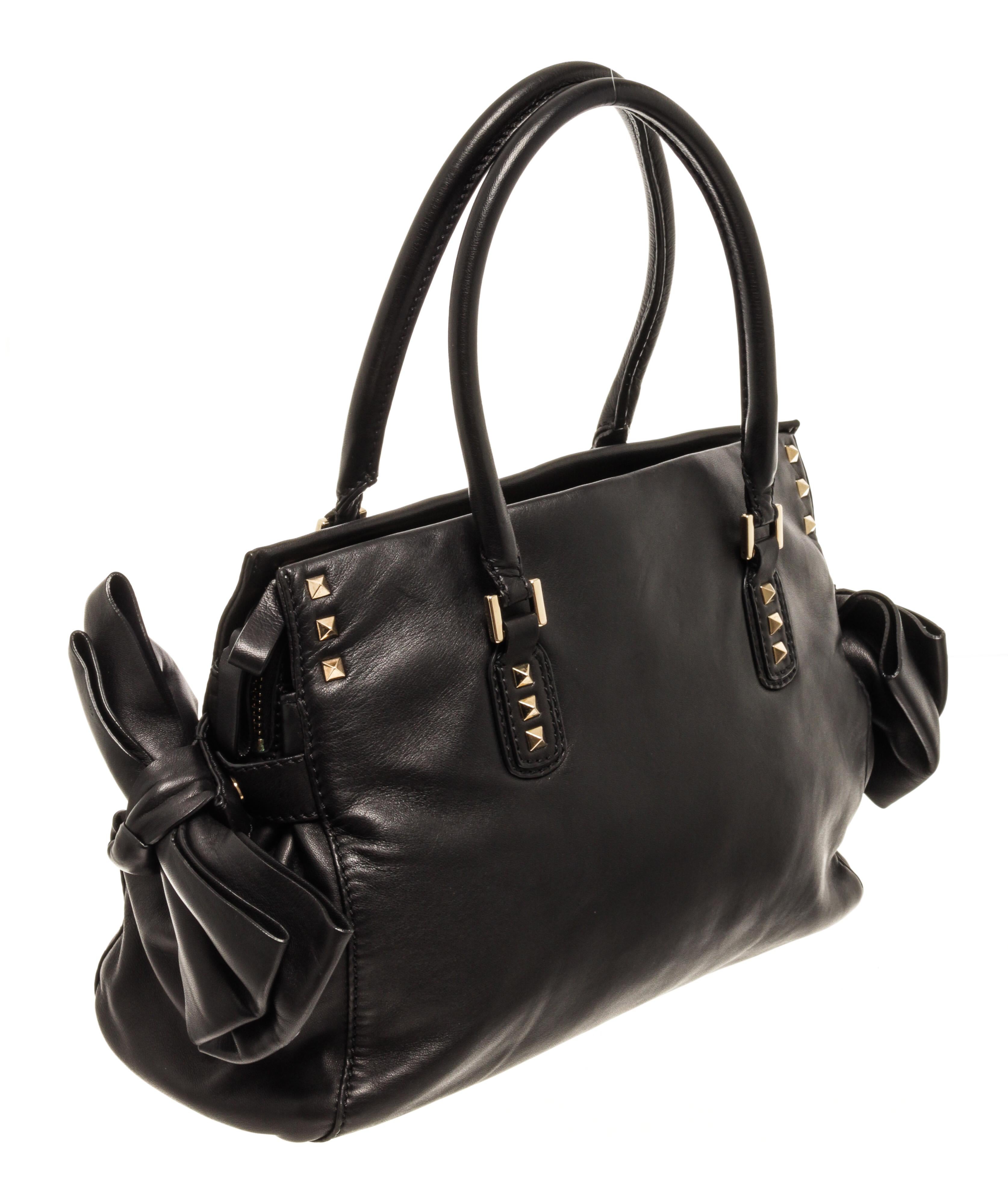 Valentino Black Leather Bow Convertible Handbag In Good Condition For Sale In Irvine, CA