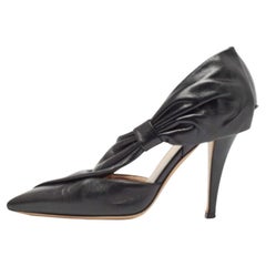Fiocco in pelle nera Valentino  A punta  Pompe taglia 39,5