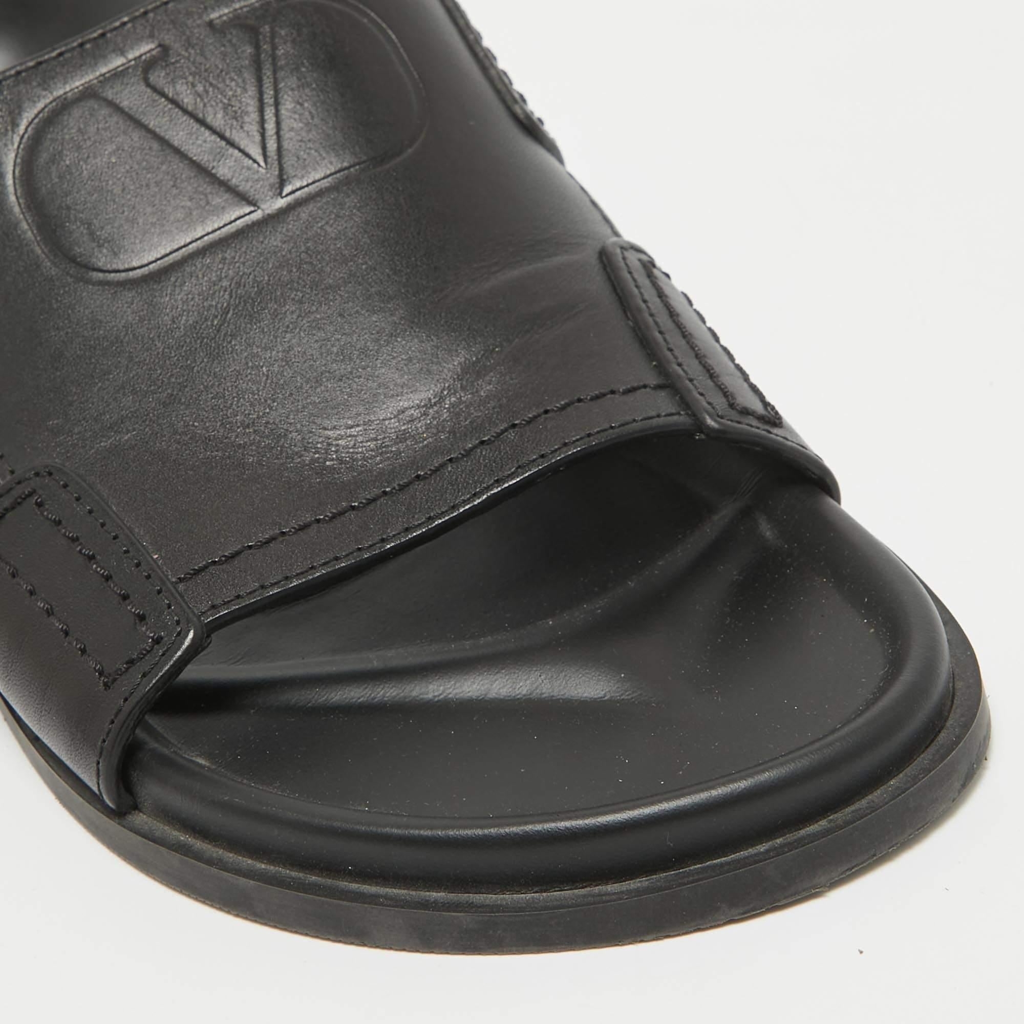 Valentino Black Leather Escape V logo Slide Sandals Size 41 For Sale 3