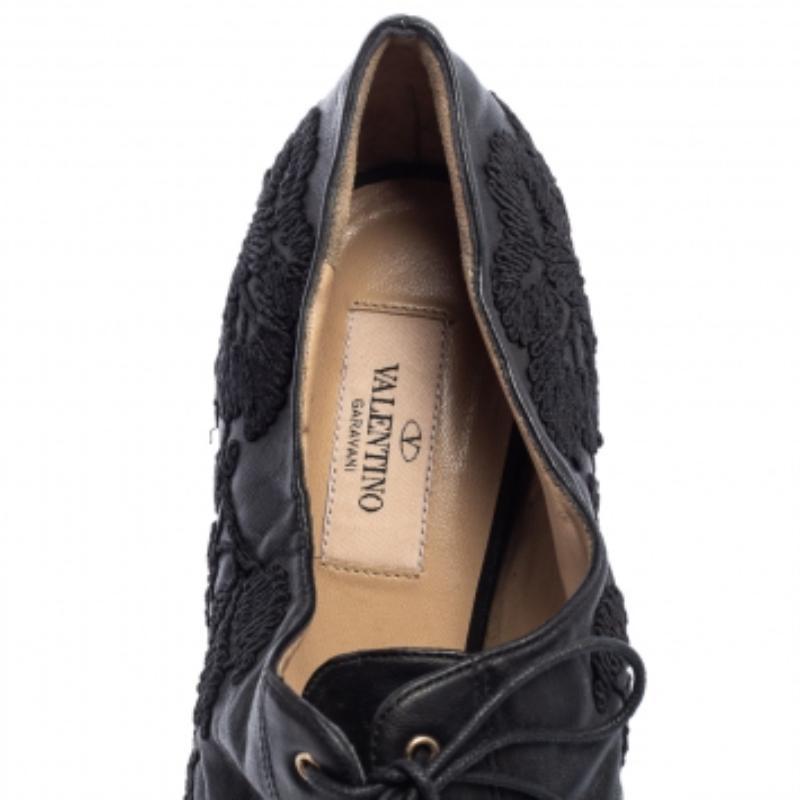 Valentino Black Leather Floral Embroidered Peep Toe Ankle Booties Size 40 For Sale 3