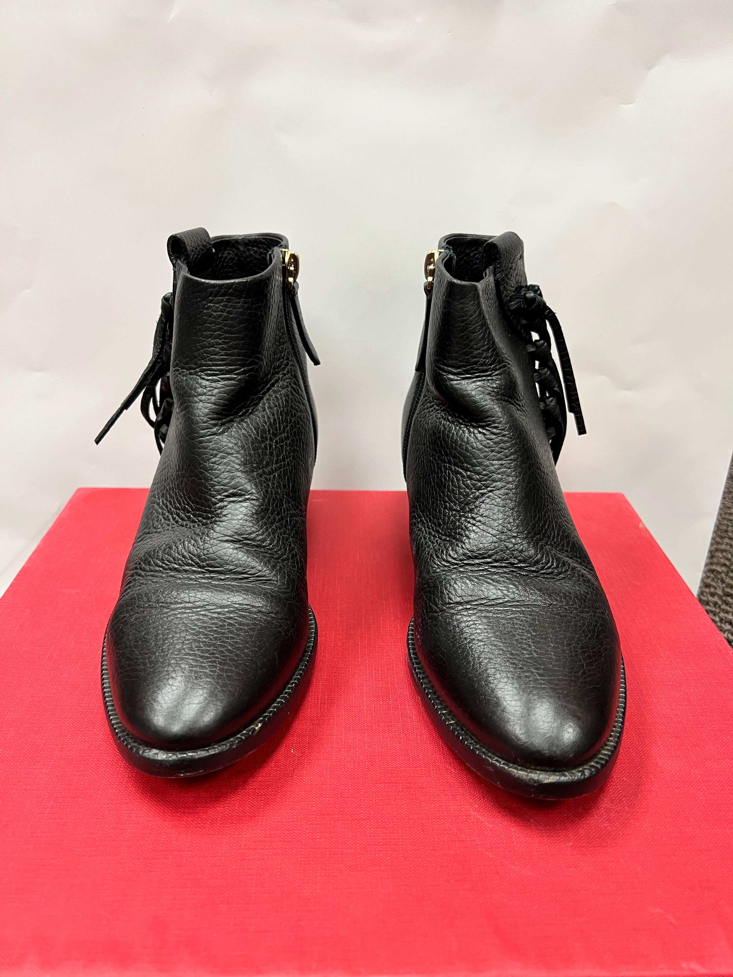Nero Valentino - Stivaletti con frange in pelle nera misura 36 in vendita