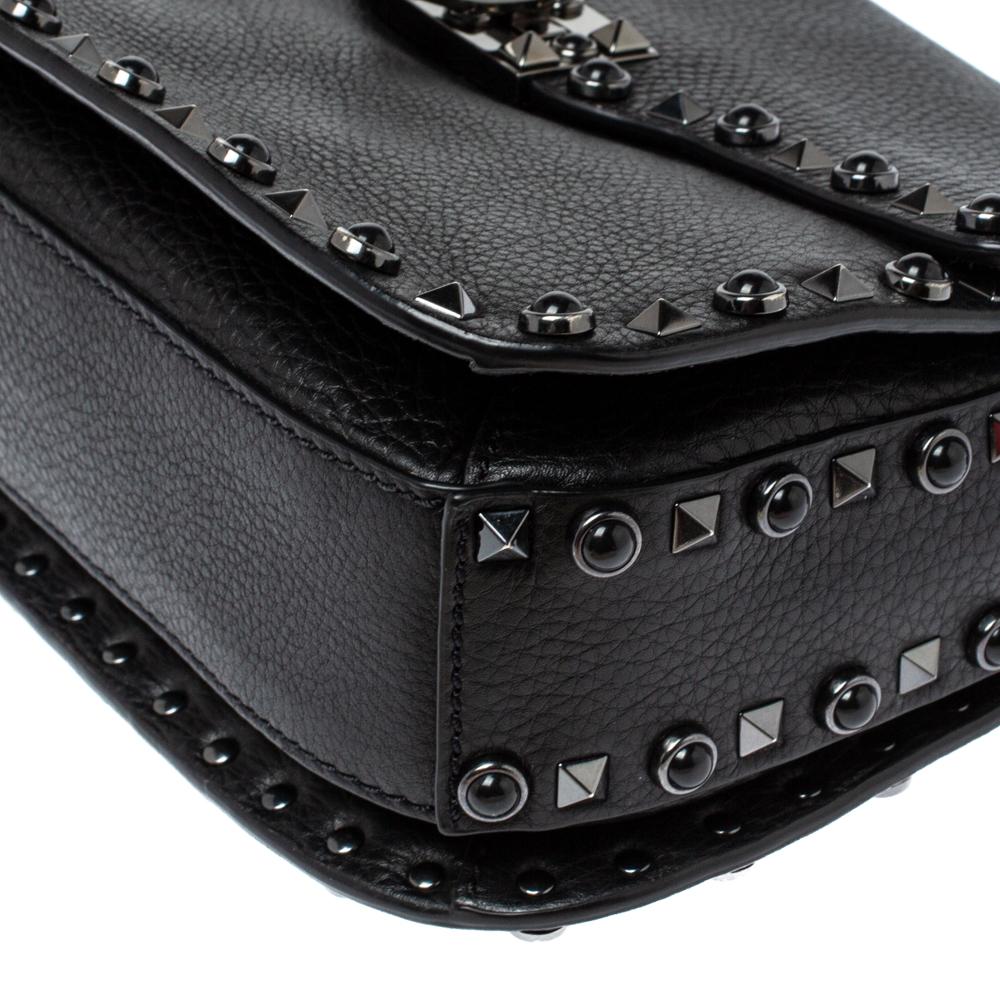 Valentino Black Leather Guitar Rockstud Rolling Crossbody Bag In Good Condition In Dubai, Al Qouz 2