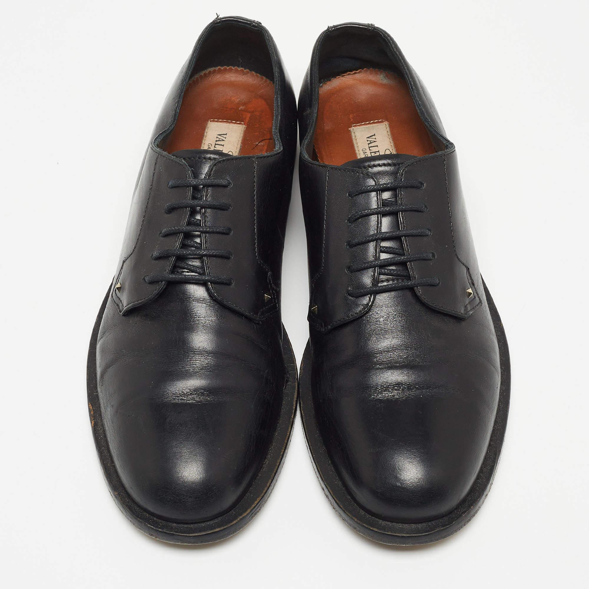 Nero Valentino Derby in pelle nera con lacci taglia 38 in vendita