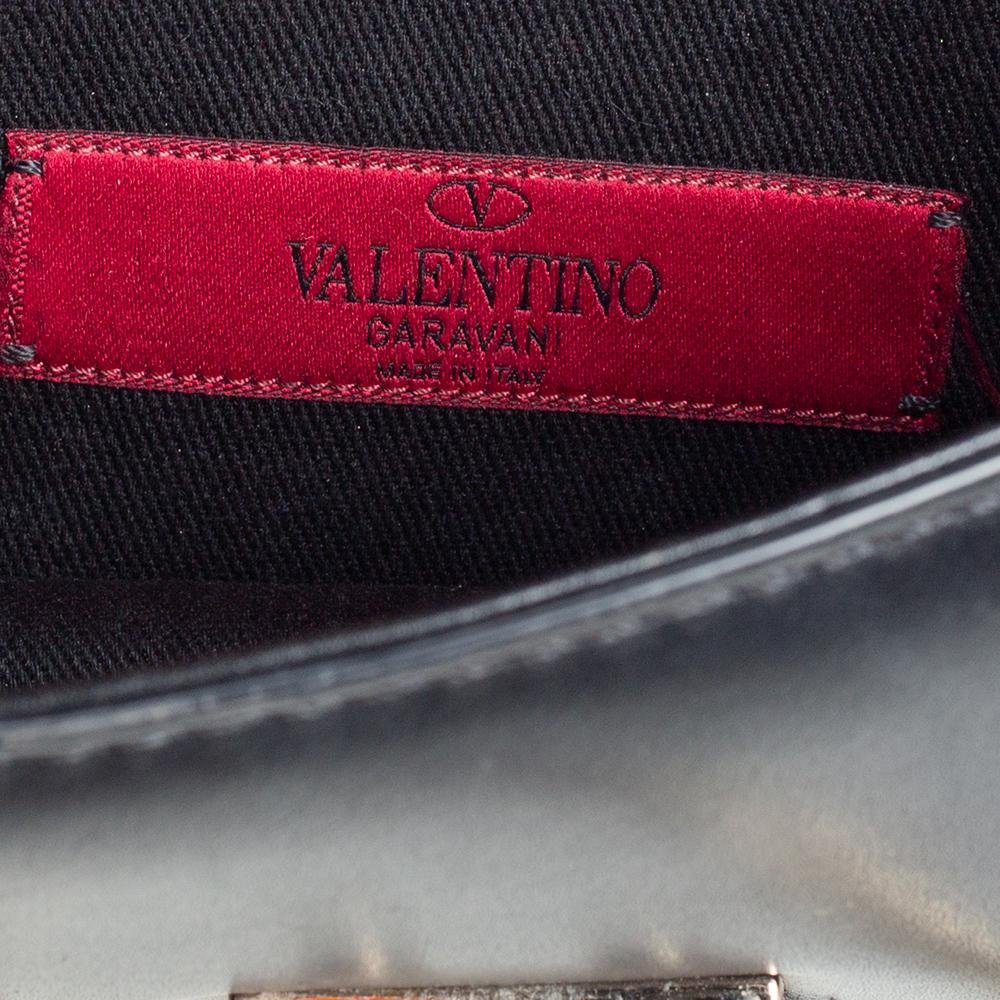 Valentino - Mini sac à rabat en cuir noir Rockstud Glam Lock 2