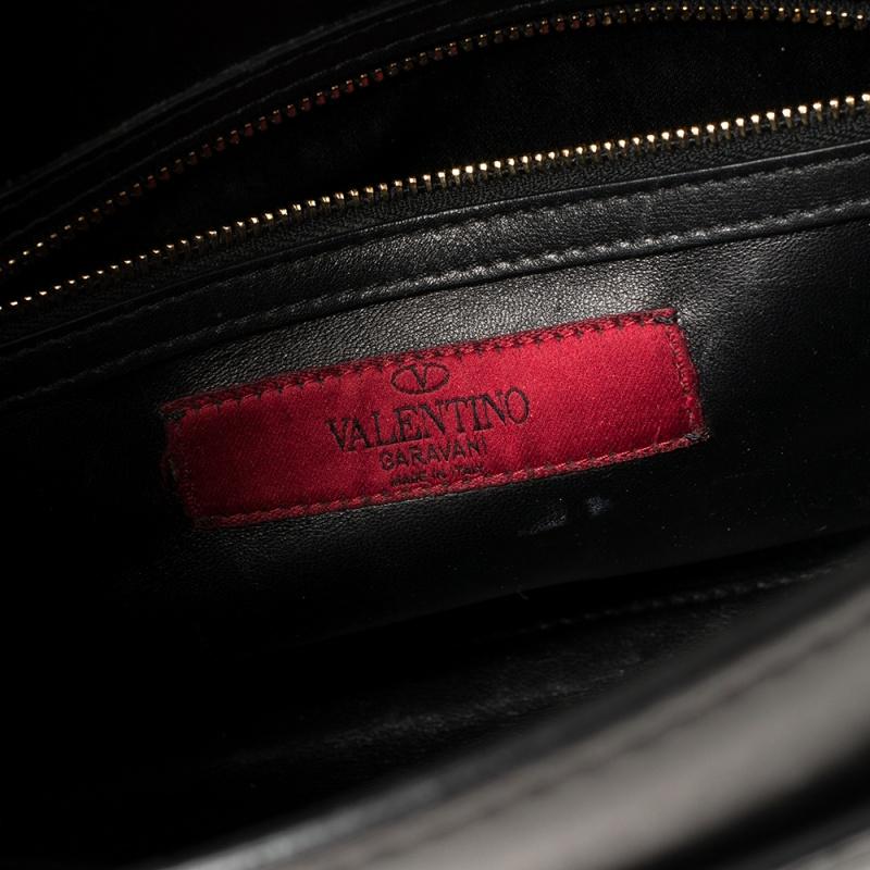 Valentino Black Leather My Rockstud Top Handle Bag In Fair Condition In Dubai, Al Qouz 2