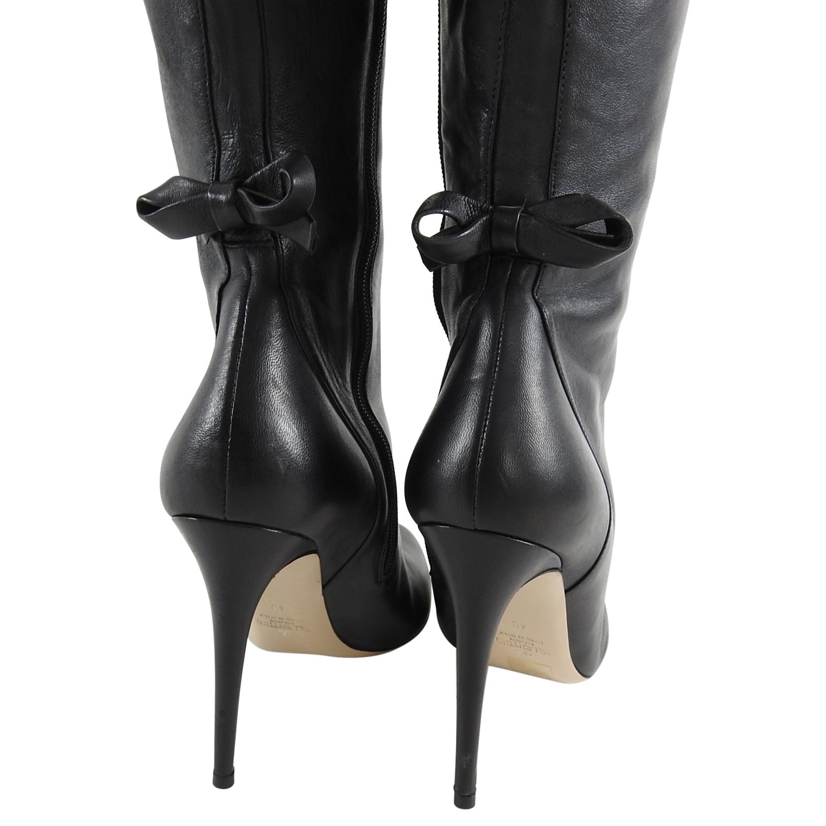 Valentino Black Leather Over the Knee Boots with Bows - 39 In Excellent Condition In Toronto, ON