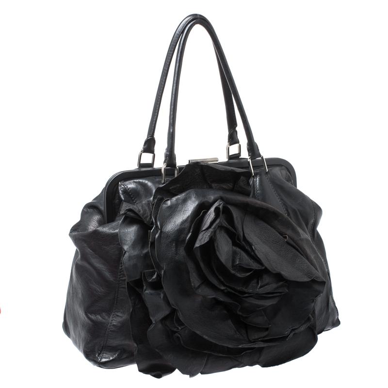 Valentino Black Leather Petale Rose Frame Bag In Fair Condition In Dubai, Al Qouz 2
