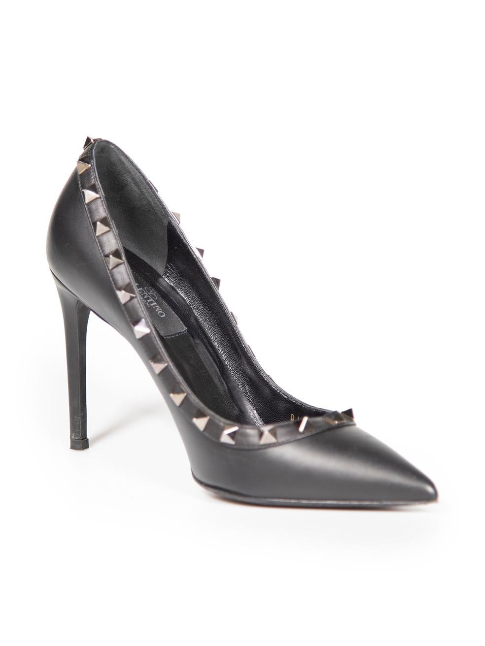 CONDITION is Very good. Minimal wear to shoes is evident. Minimal wear to both shoe heels with abrasions to the leather on this used Valentino designer resale item. These shoes come with original box.
 
 Details
 Black
 Leather
 Pumps
 Point toe
