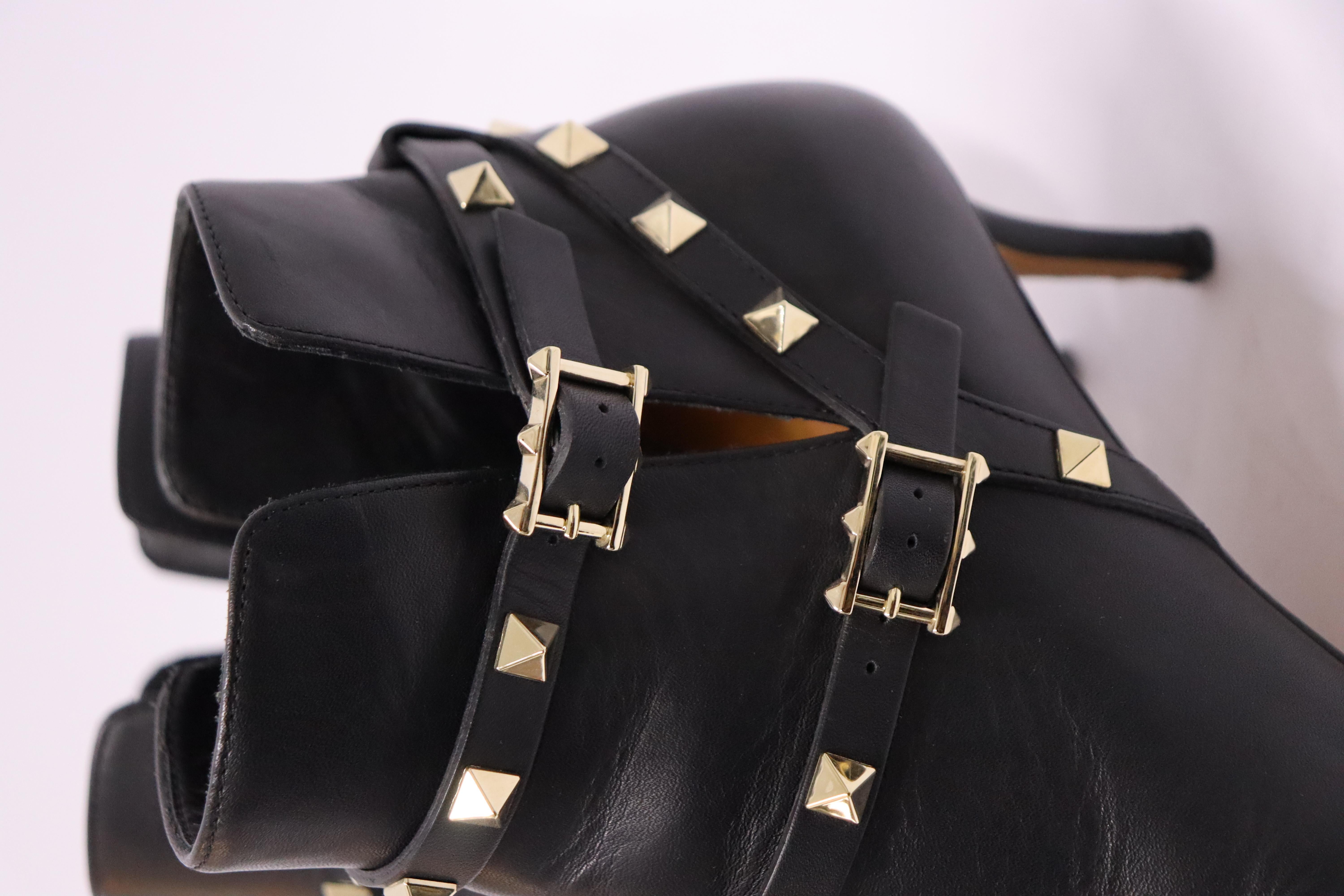 Valentino Black Leather Rockstud  Ankle Boots Size EU 38 For Sale 2