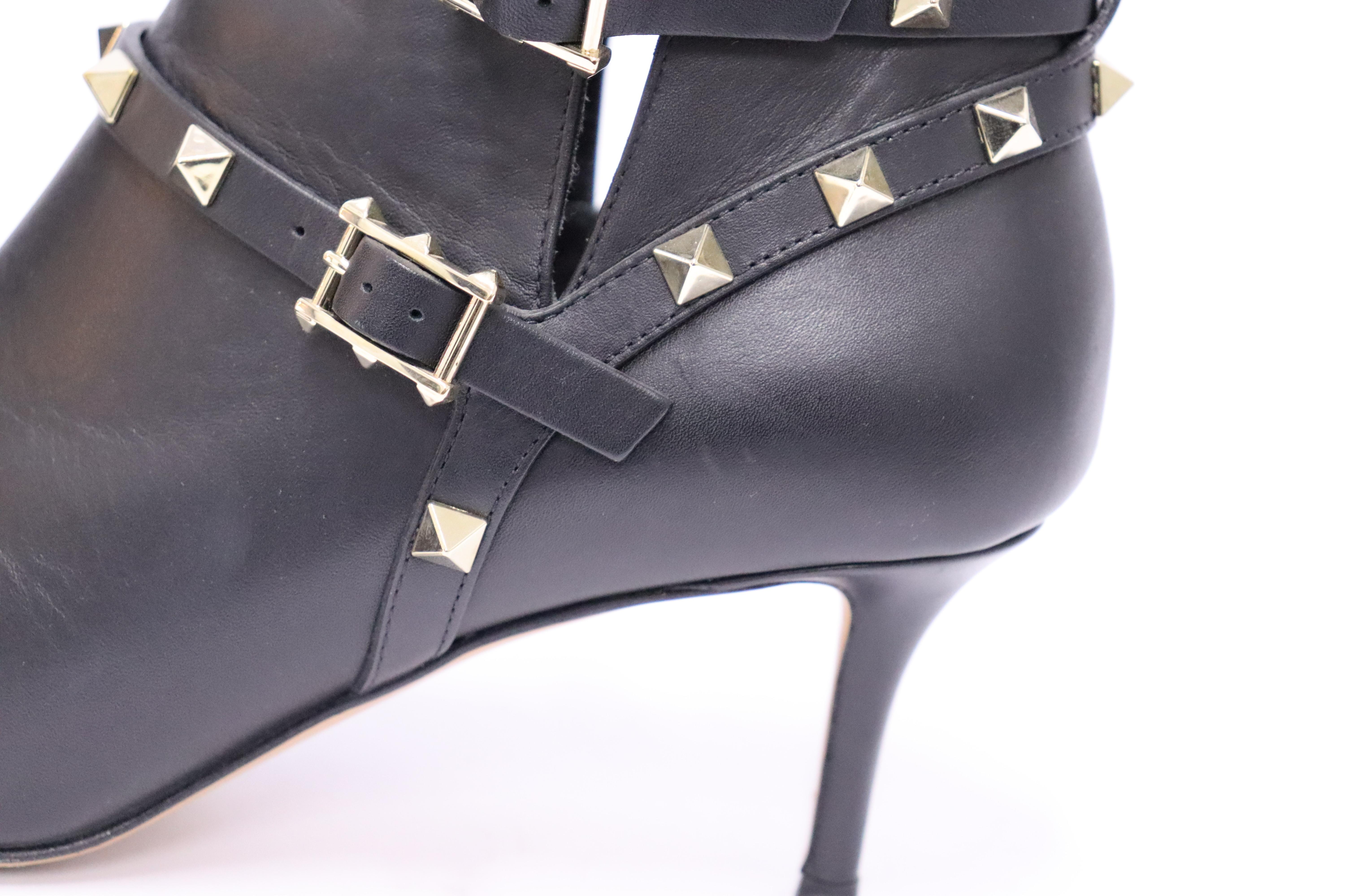 Valentino Black Leather Rockstud  Ankle Boots Size EU 38 For Sale 5