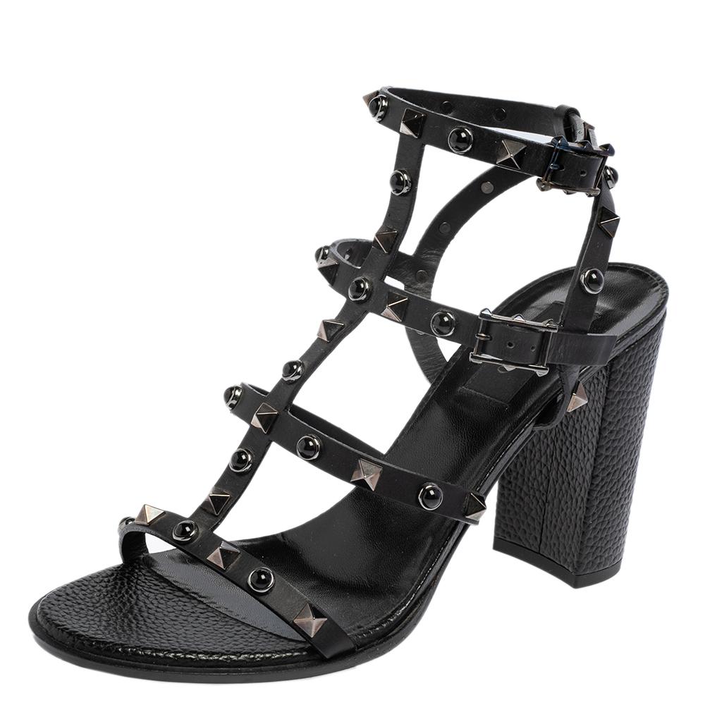 Instantly recognizable, the Rockstud from Valentino is one of the most iconic styles from the brand. These black Rockstud sandals have been crafted from leather and styled with the signature studs on the straps. They are complete with buckle