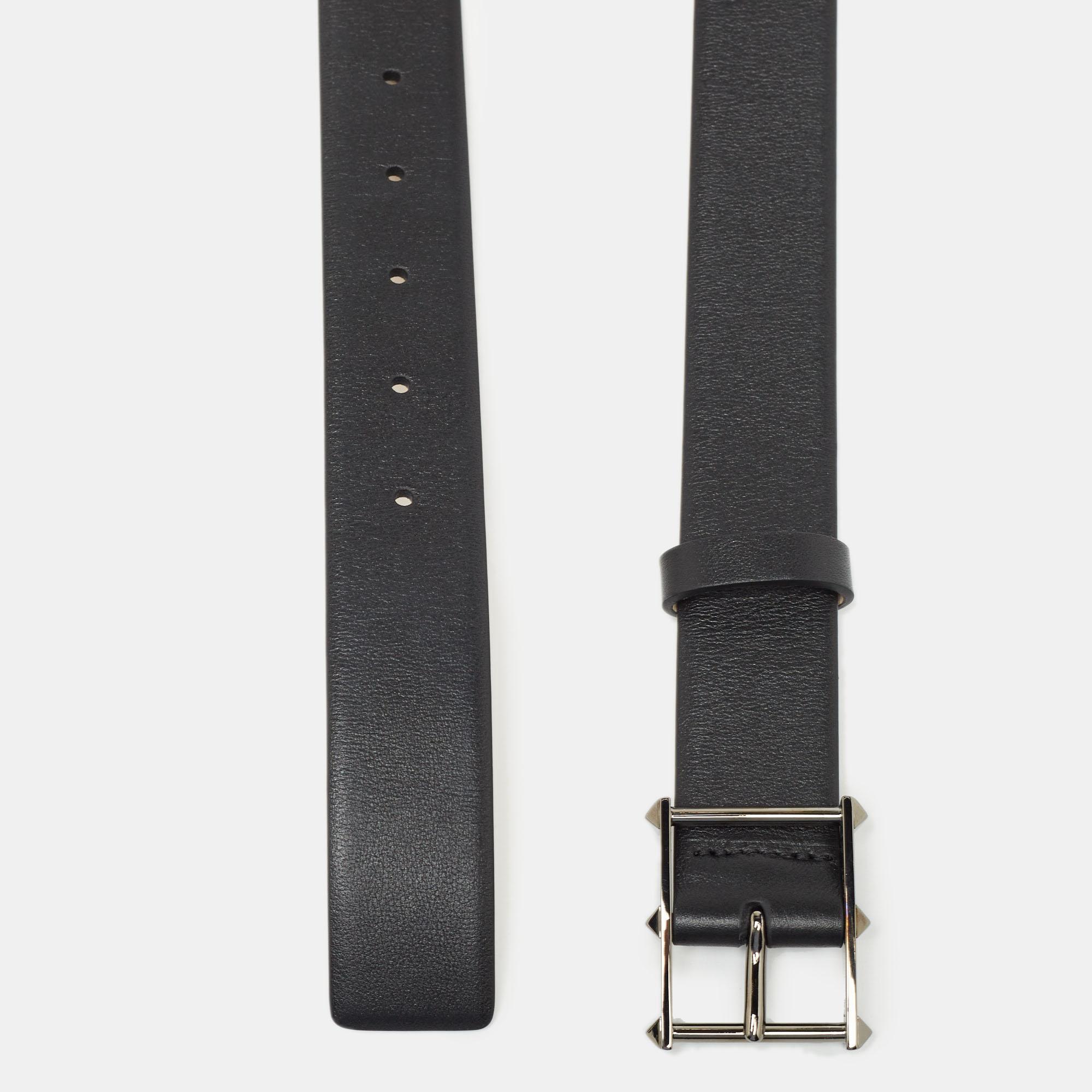 Add a sleek finish to your OOTD with this Valentino black Rockstud belt. It is carefully crafted to last well and boost your style for a long time.

Includes
Original Dustbag, Original Box, Info Booklet, Brand Tag