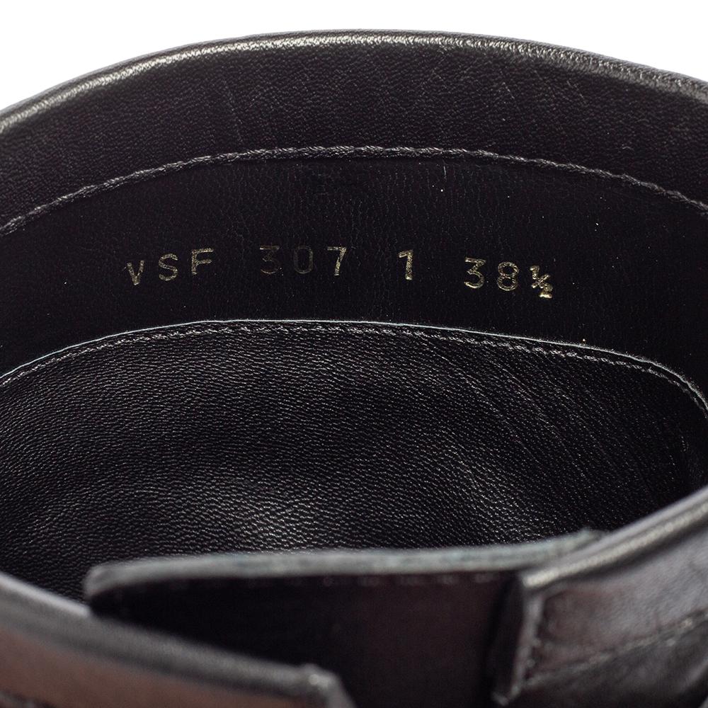 Valentino Black Leather Rockstud Combat Boots Size 38.5 In Good Condition In Dubai, Al Qouz 2