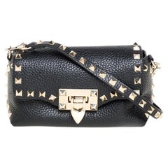 Valentino Schwarz Leder Rockstud Flap Crossbody Tasche